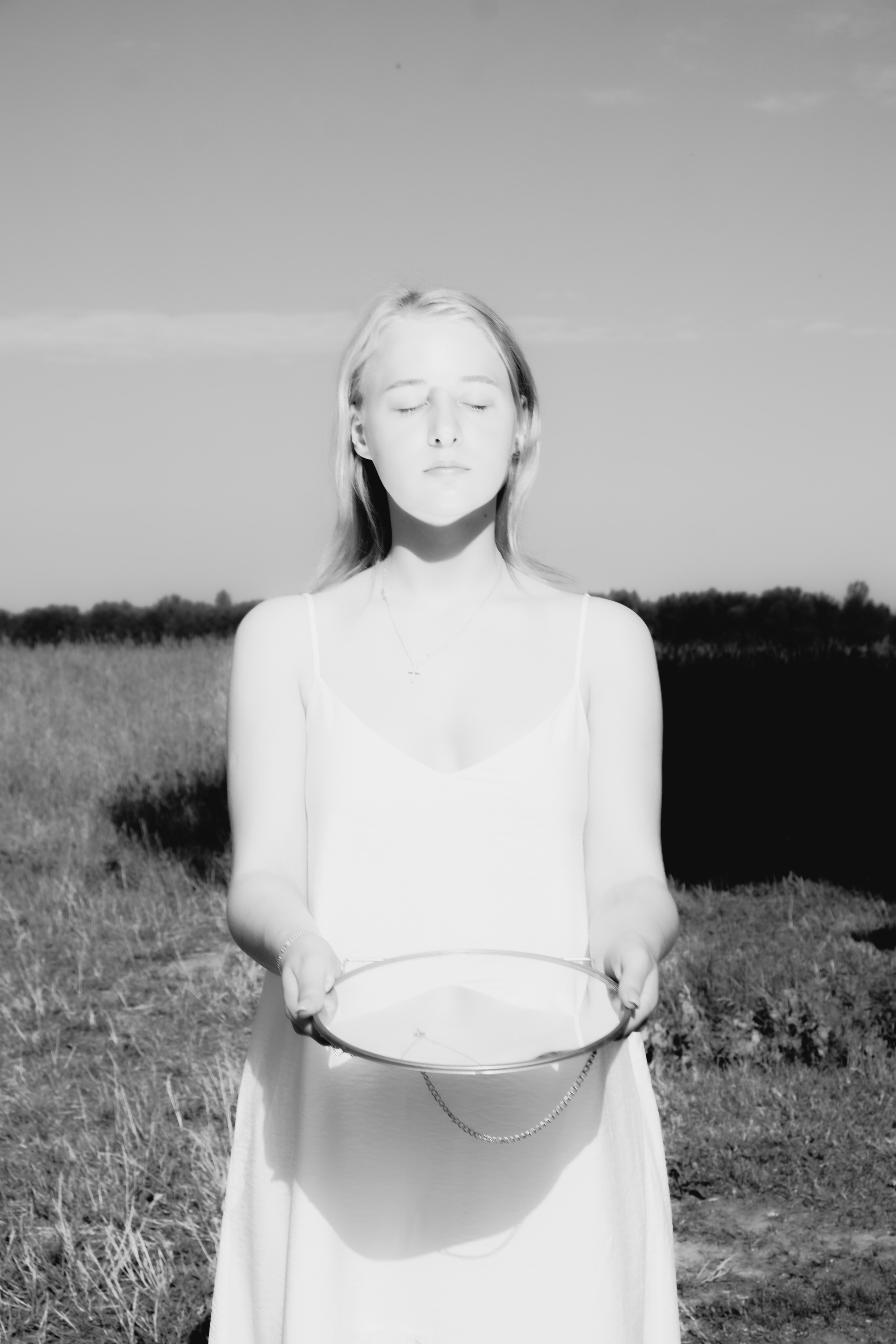 MIDSOMMAR. Портретный и fashion-фотограф в Санкт-Петербурге Олеся Поле