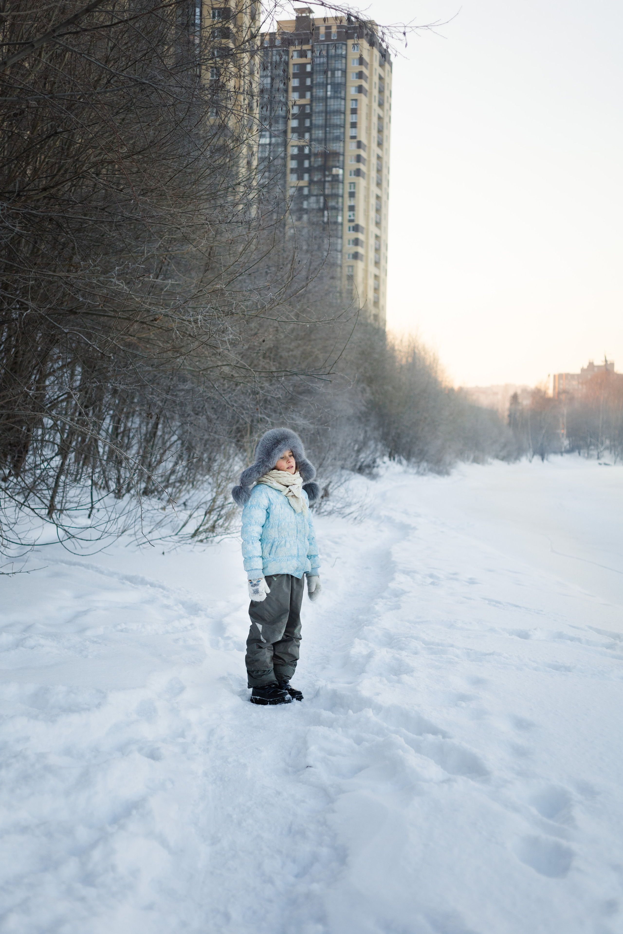 Зимняя прогулка с собакой. Детская фотосессия. Семейный и детский фотограф в Санкт-Петербурге Павлова Елена