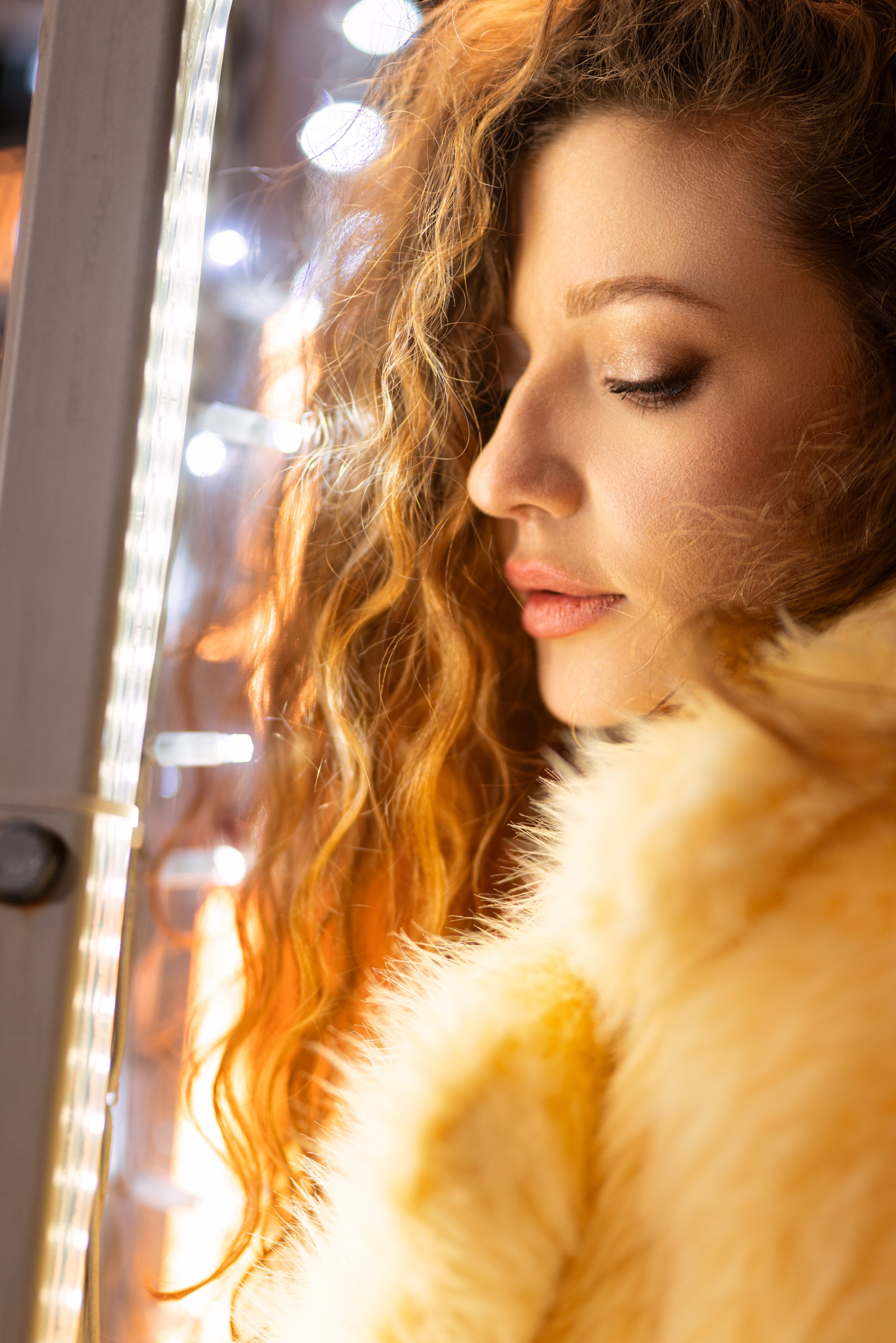 Ночная новогодняя фотосессия у праздничной елки