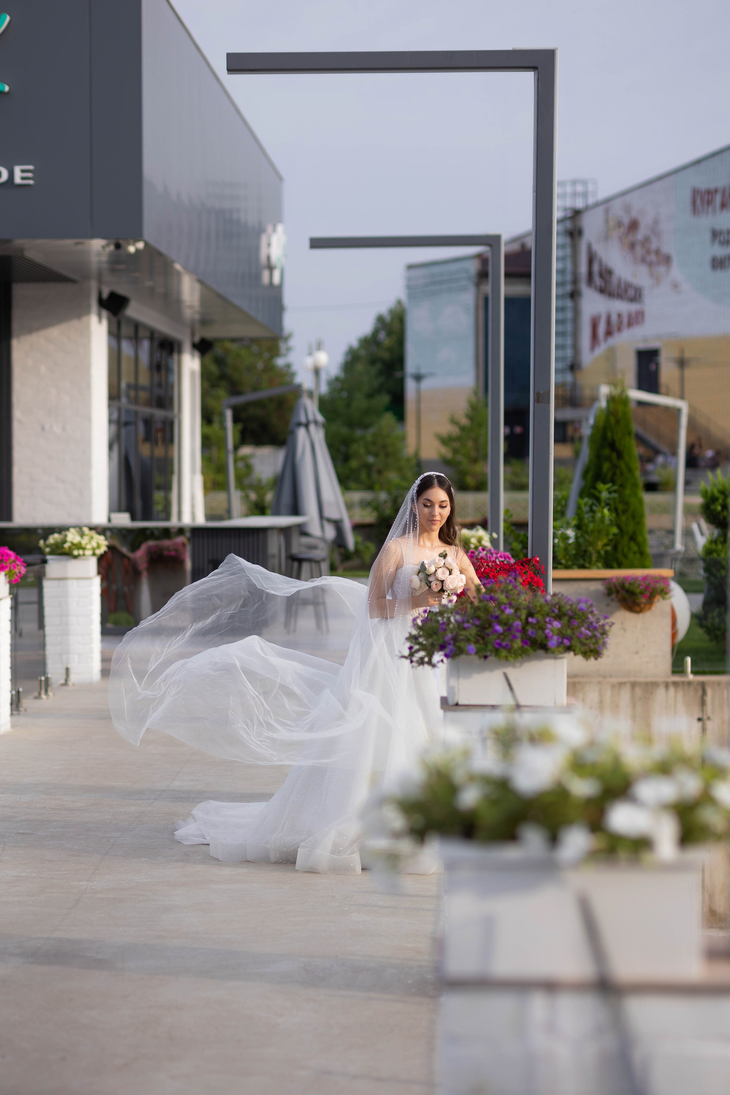 Милана и. Видеосьемка, фотосьемка свадеб, юбилеев, утренников в Краснодарском кр