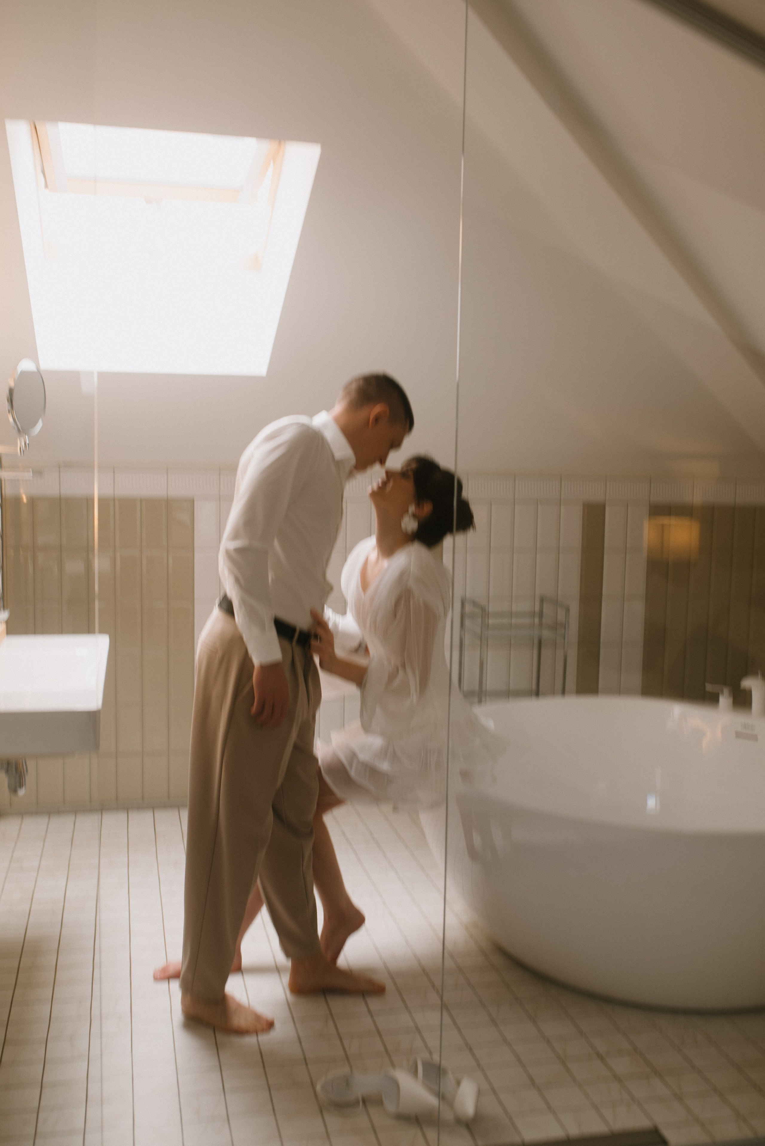 Евгений & Анастасия (отель/роспись). Свадебный, семейный, женский фотограф в Москве, Мытищах, Королёве Ксения Узилле