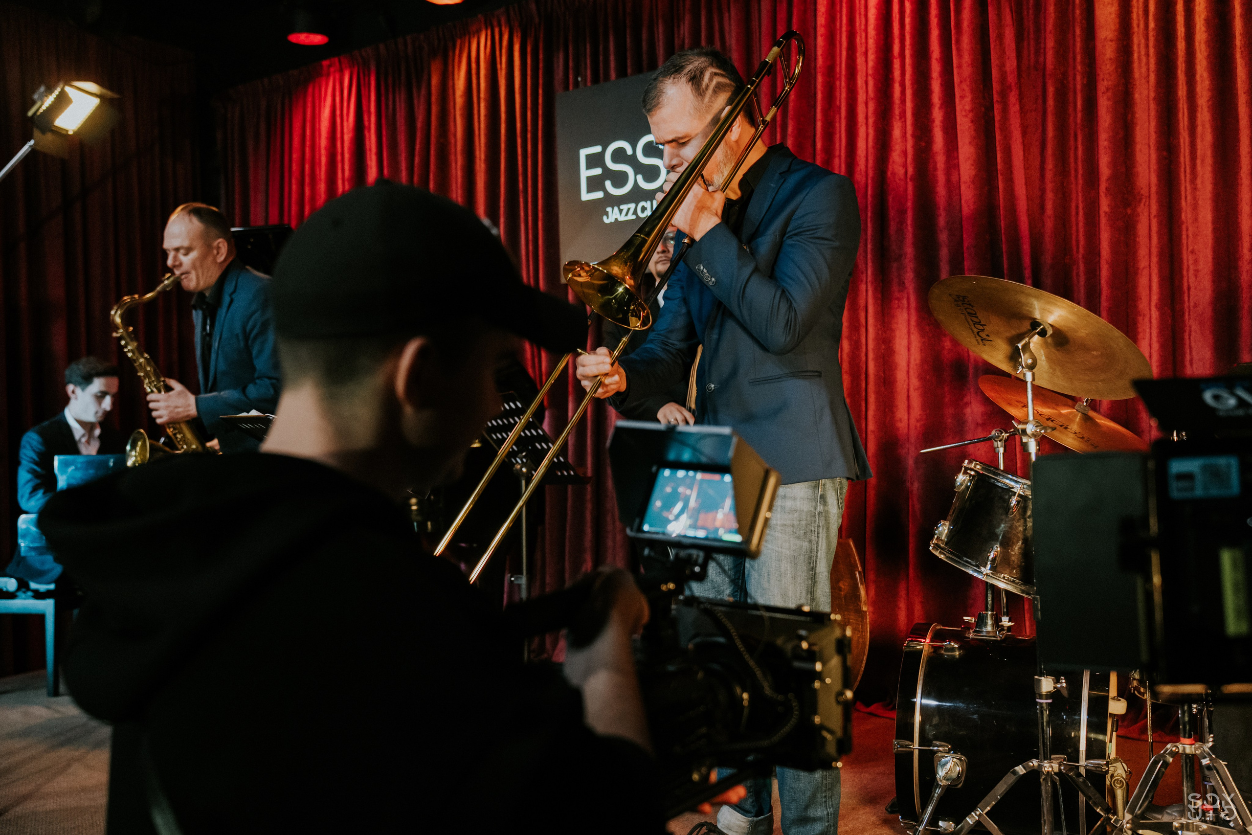 Видеопродакшн BACKED ROLL