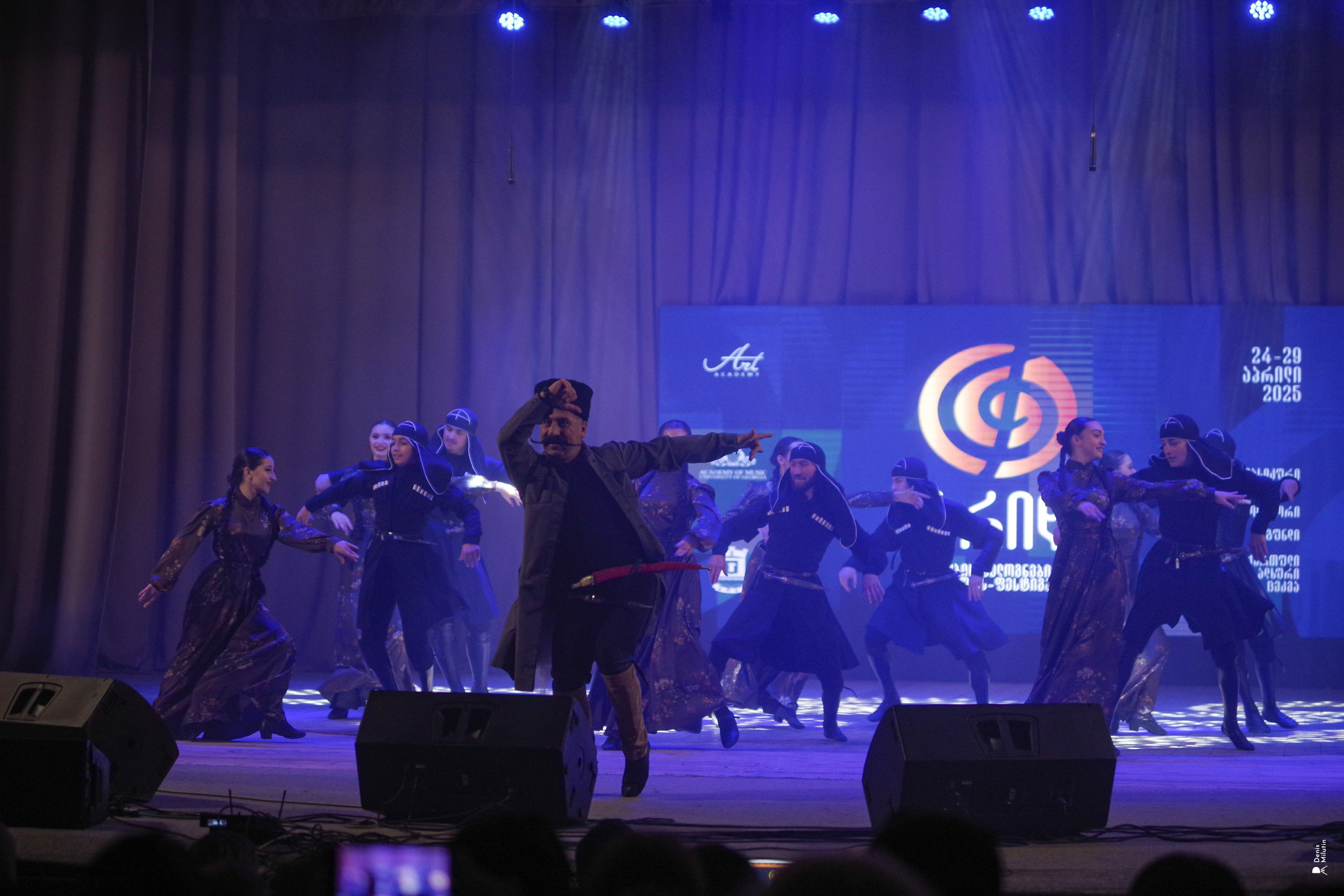 Танцы в Хоби. Портретный фотограф Денис Милютин