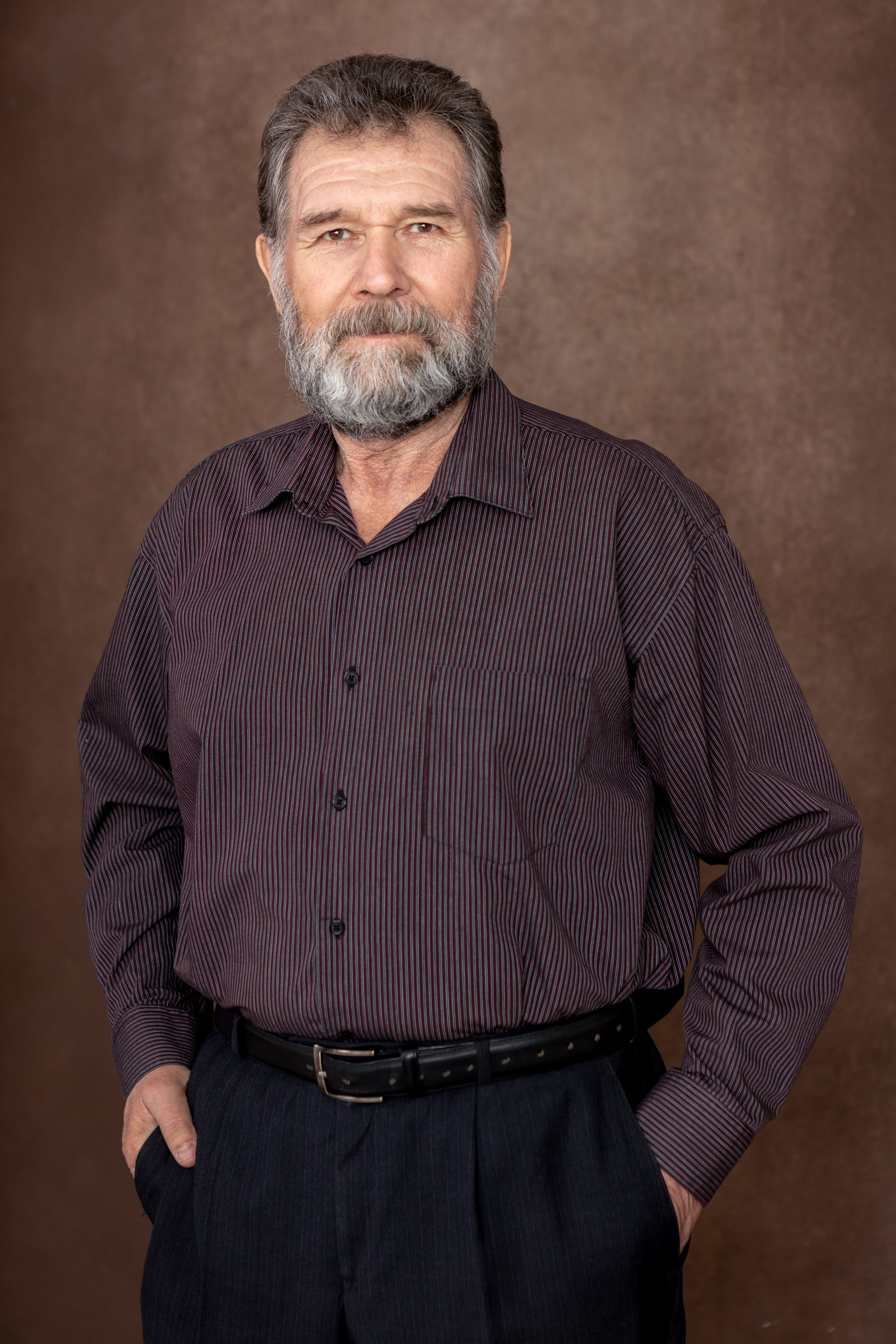 Семейная фотосессия в студии. Фотограф в Оренбурге. Профессиональный фотограф