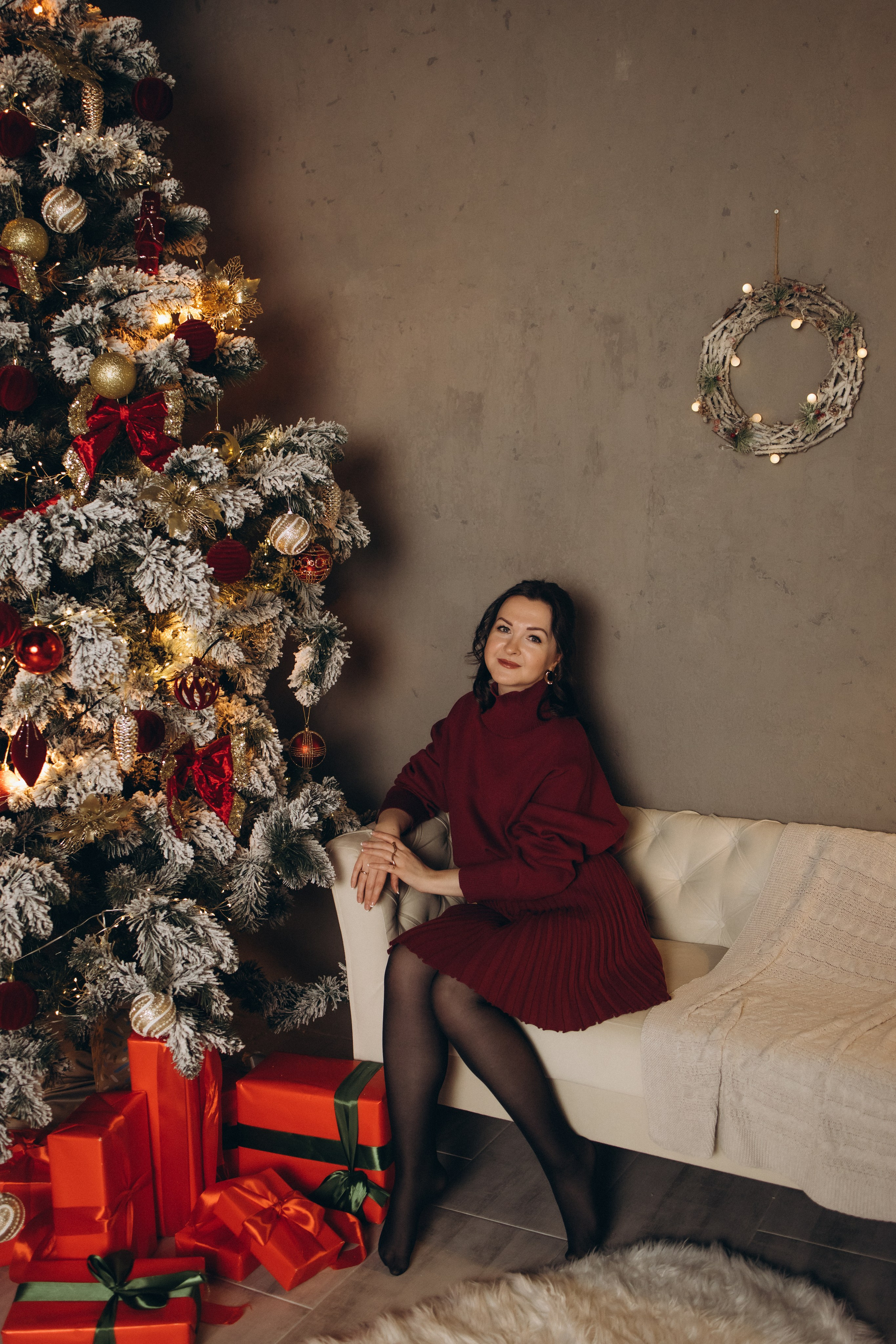 Новогодняя семейная студийная фотосъемка (29.12.2024)г.Обнинск (Калужская обл.). Надежда Стар семейный и церковный фотограф в Жукове и Калужской области