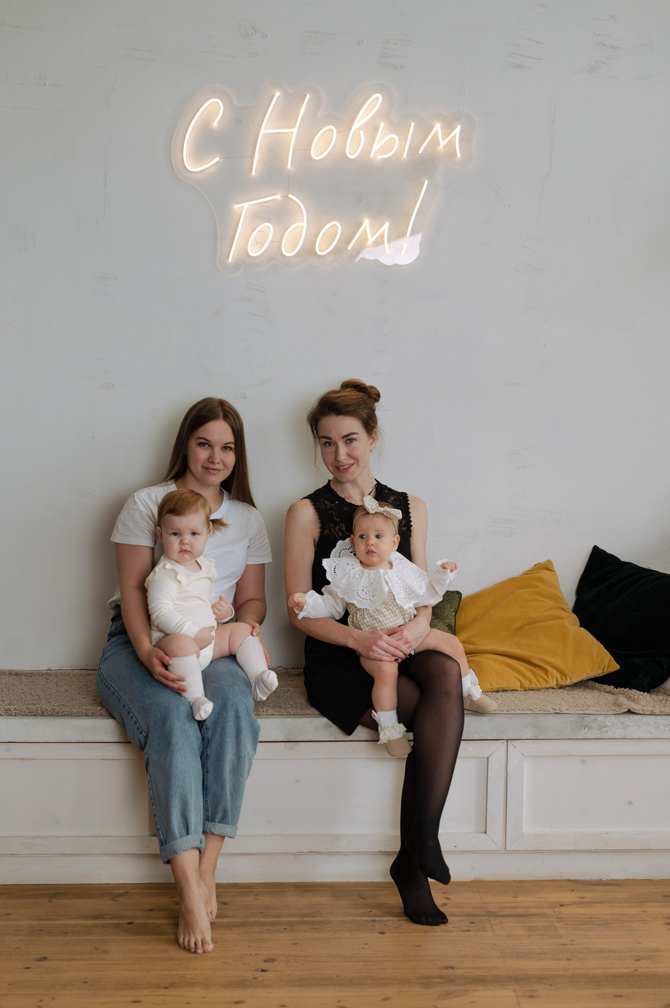 Два скорпиончика, фотостудия MOON. Фотограф Красноярск Екатерина Карпеза