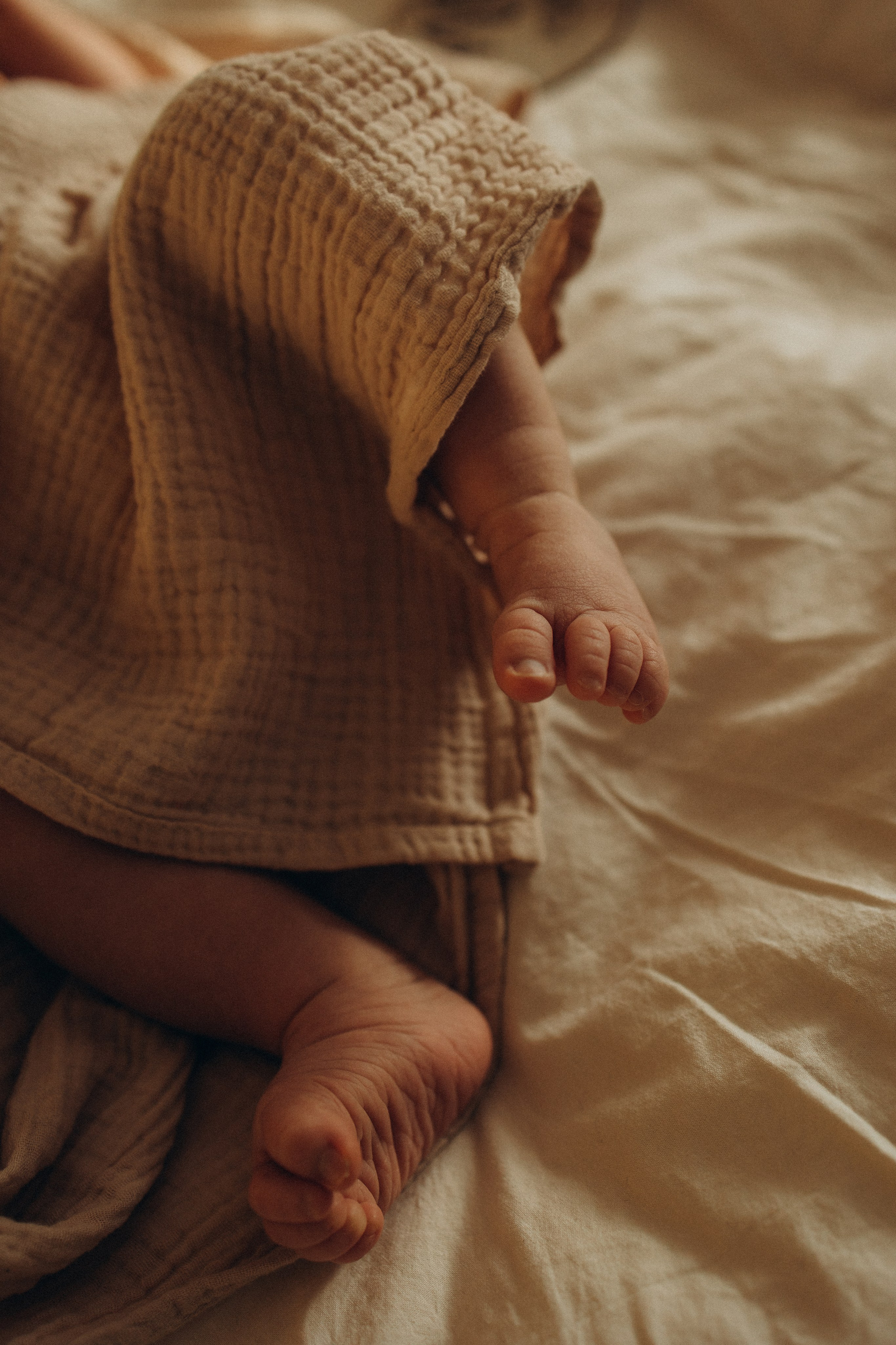 Домашняя фотосессия новорожденного (newborn). Семейный фотограф Москва Юлиана Фетисова