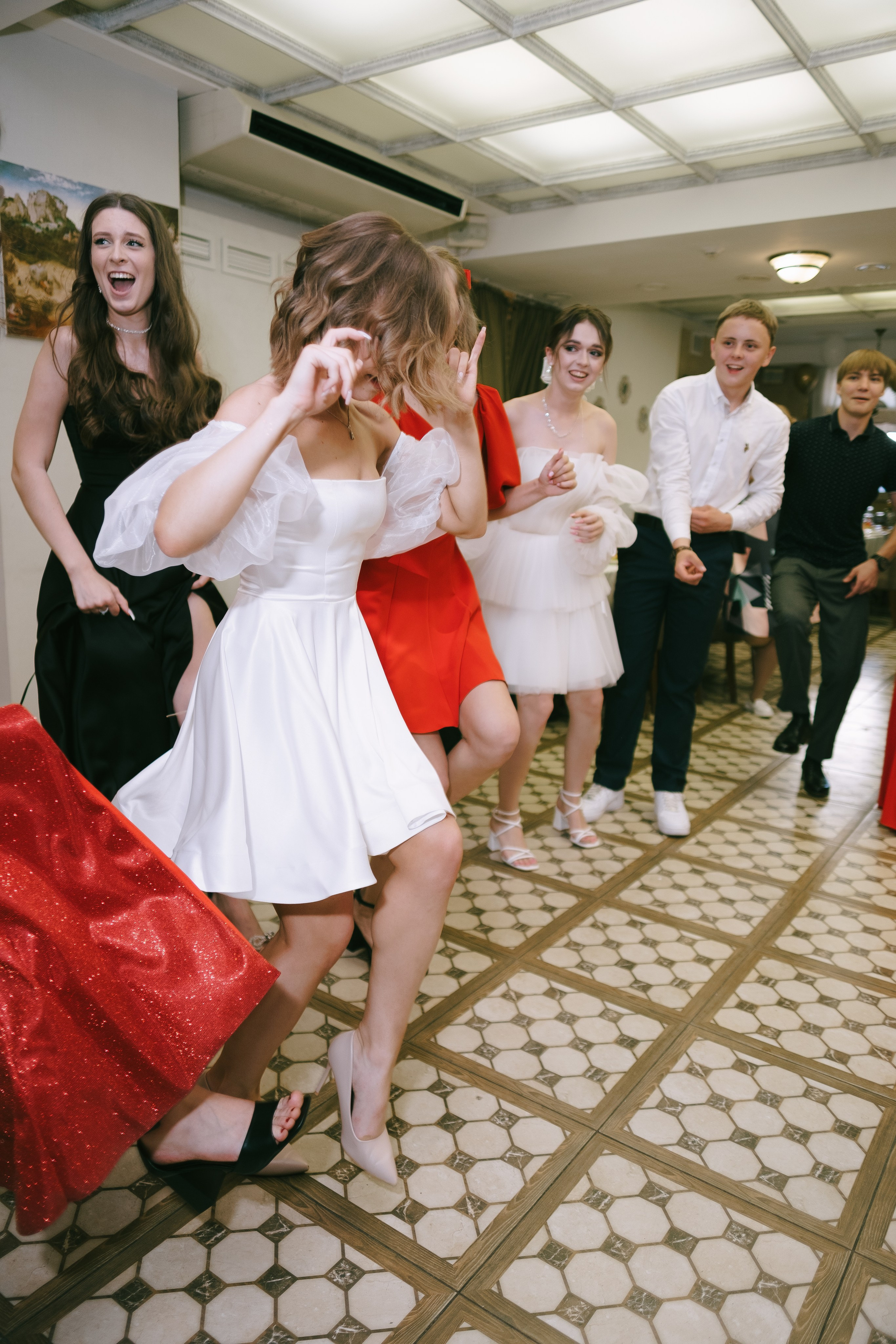 Выпускной школа 33. Свадебный и репортажной фотограф Денис Ожигин в Краснодаре и Краснодарском крае