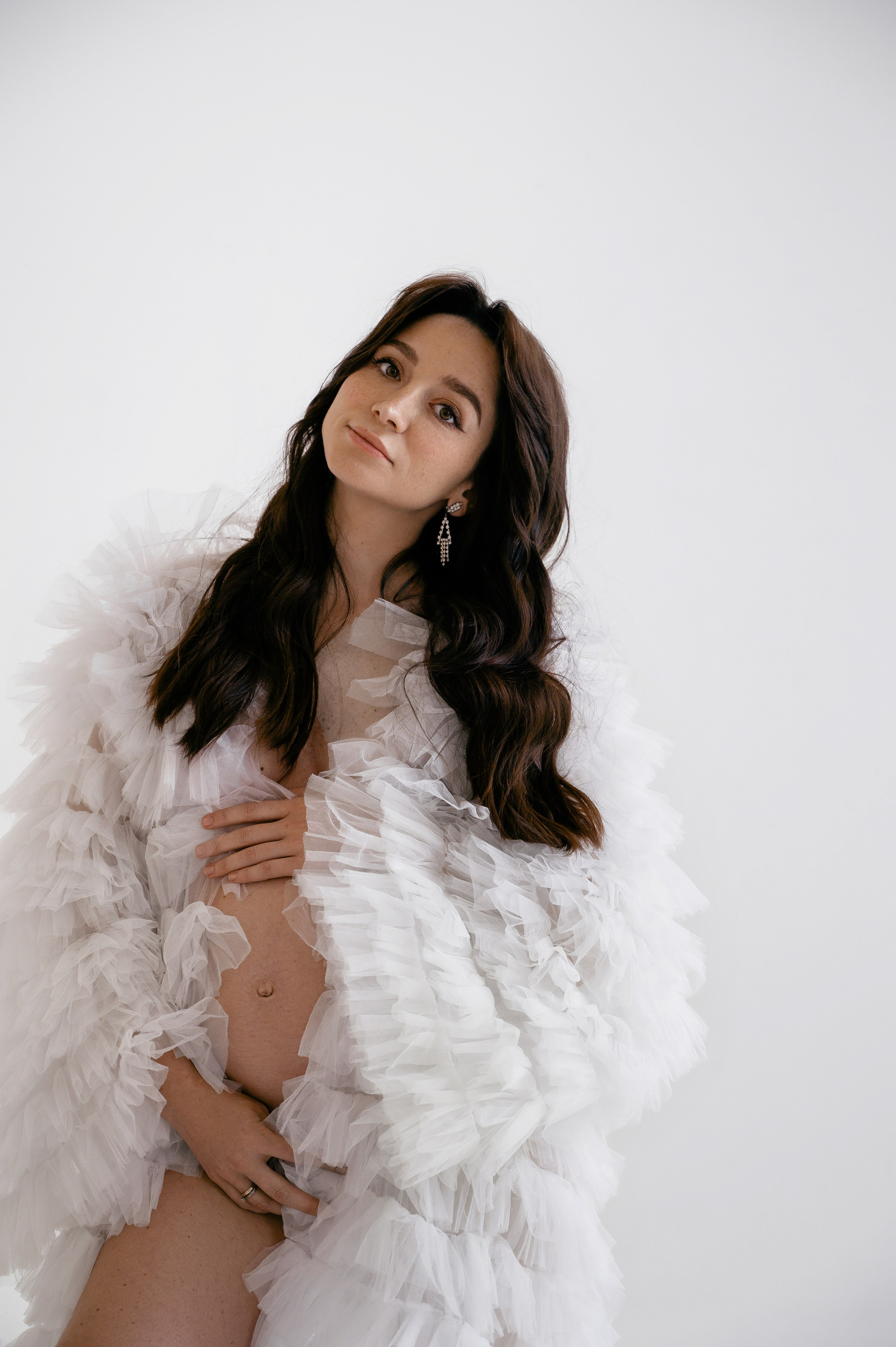 Профессиональный семейный и беременный фотограф в Санкт-Петербурге — Маргарита Иванова. Индивидуальные фотосессии под ключ: от образа до гот. Профессиональный фотограф беременности в СПБ. Стильные фотосессии беременности в стиле минимализм и классическая фотография