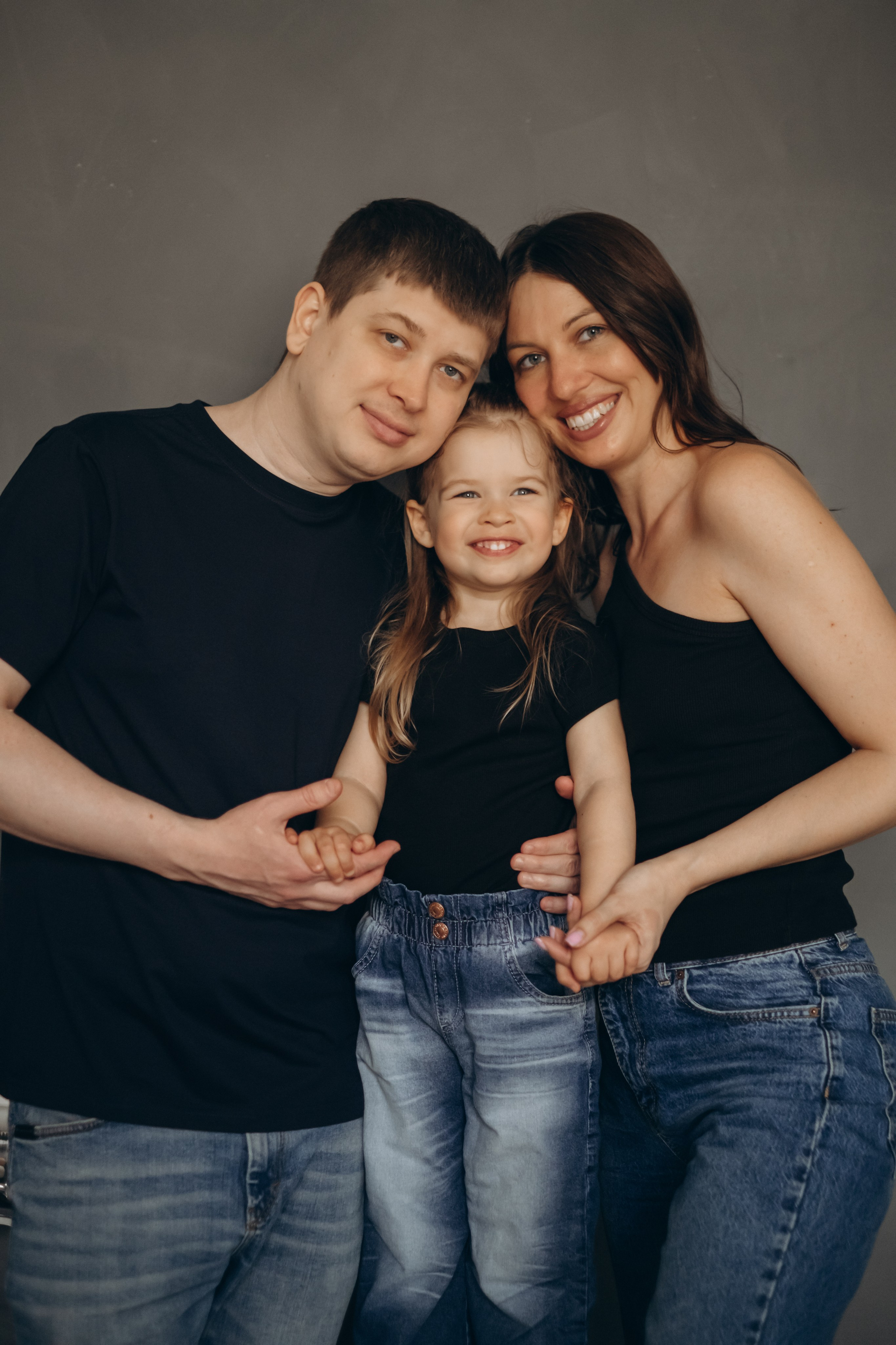 Фотосессия «День рождения» в минималистичной студии. Фотограф Новосибирск Анна Рождественская