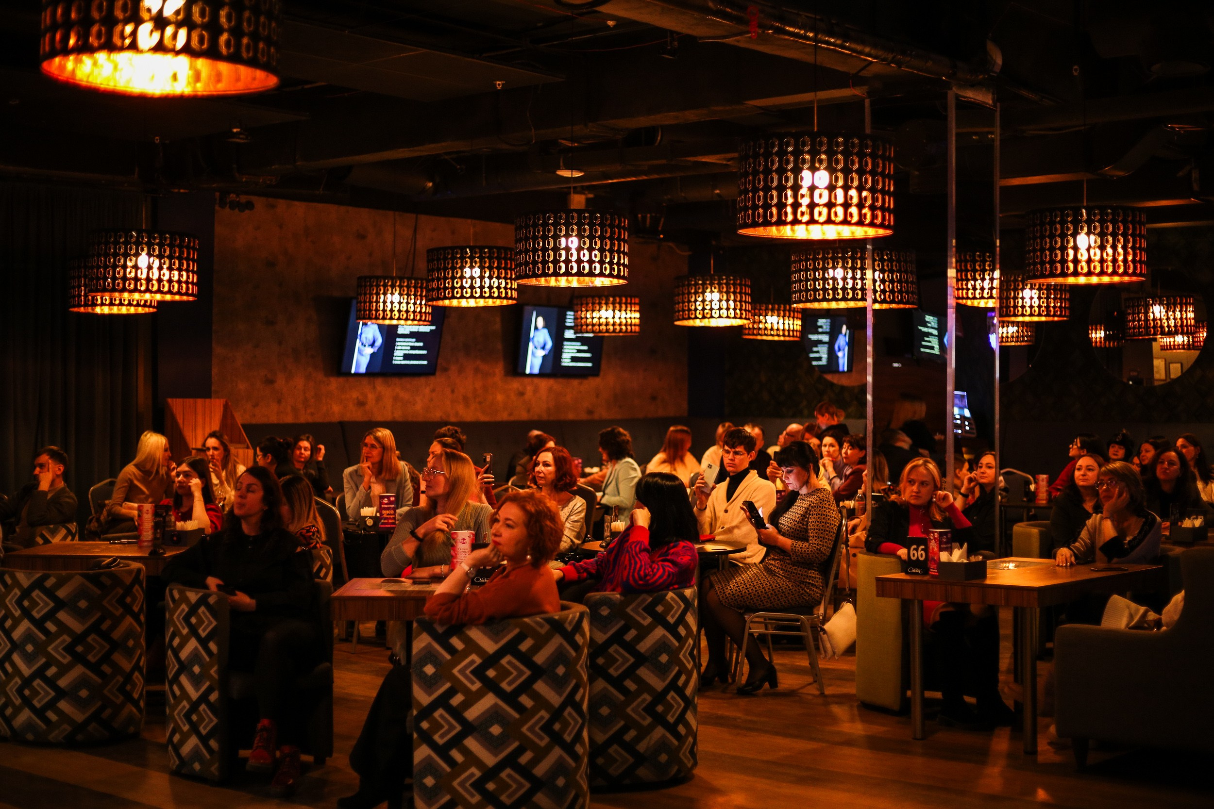 Конференция бизнес-клуба. Портретный и репортажный фотограф. Мыльников Илья