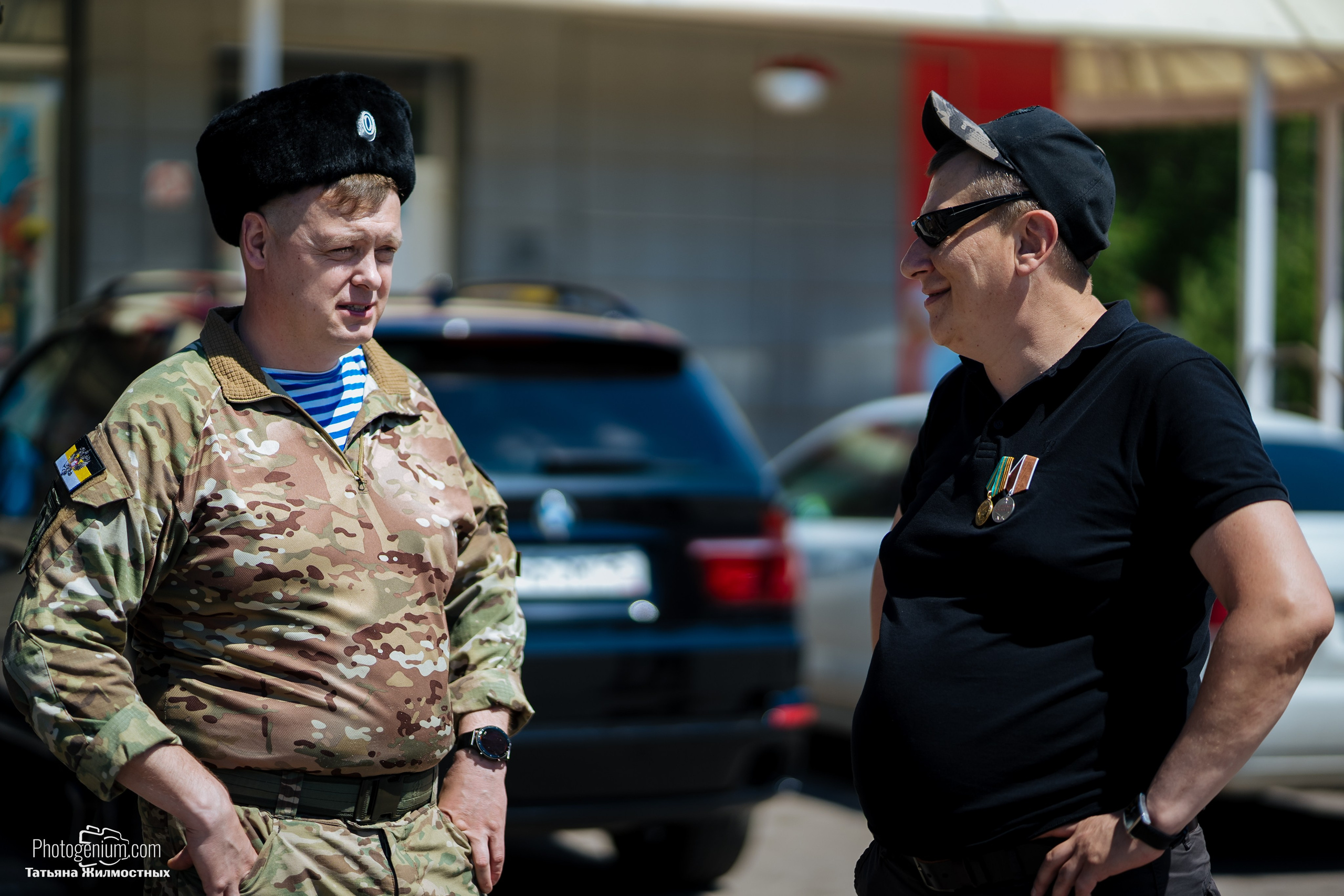 8 июня «Патриоты из Курска» сбор гуманитарной помощи у кинотеатра «Родина». Фотограф Нижний Новгород Татьяна Кейод