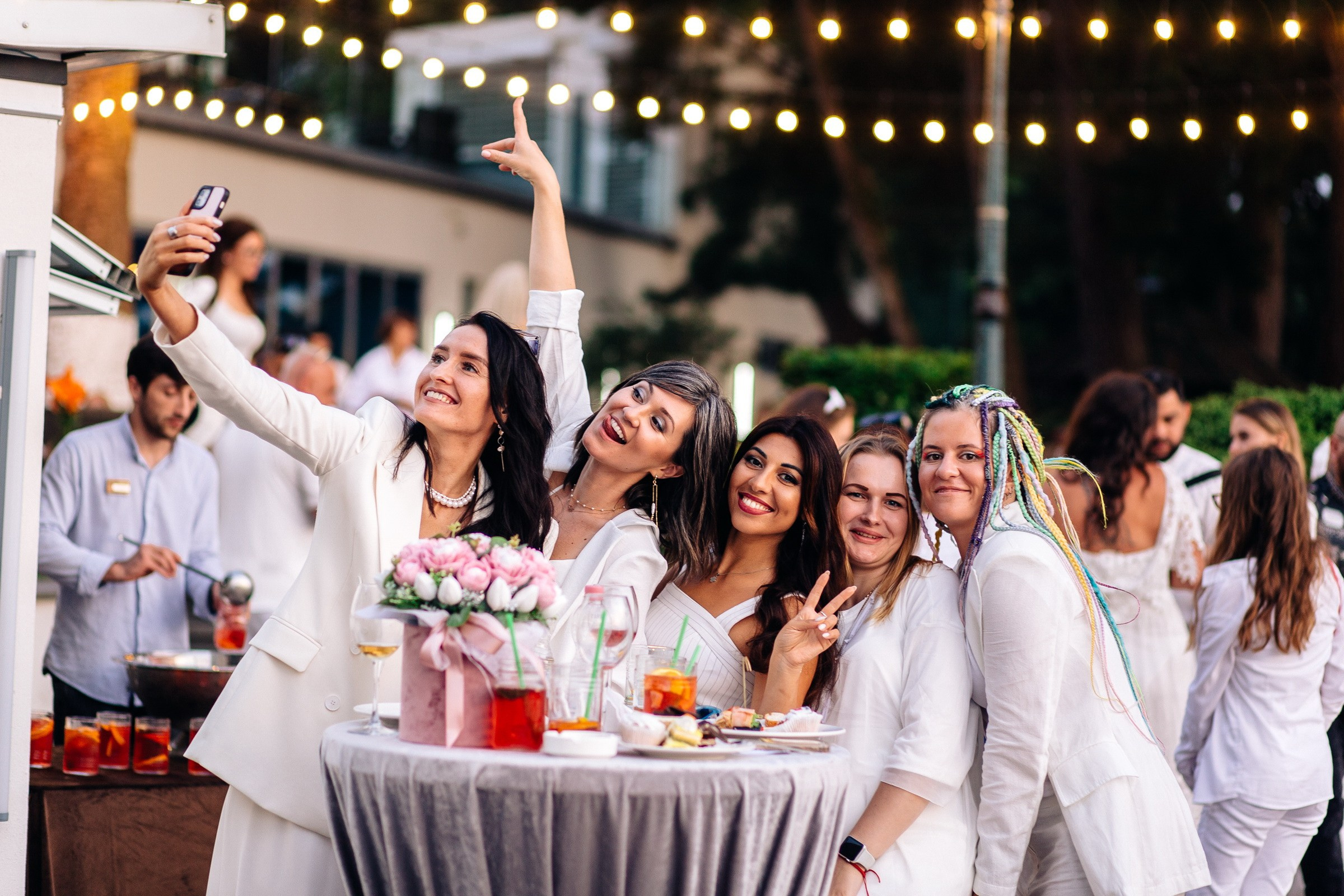 White party в Castello Mare. Фотограф Батуми | Lera Rawlick