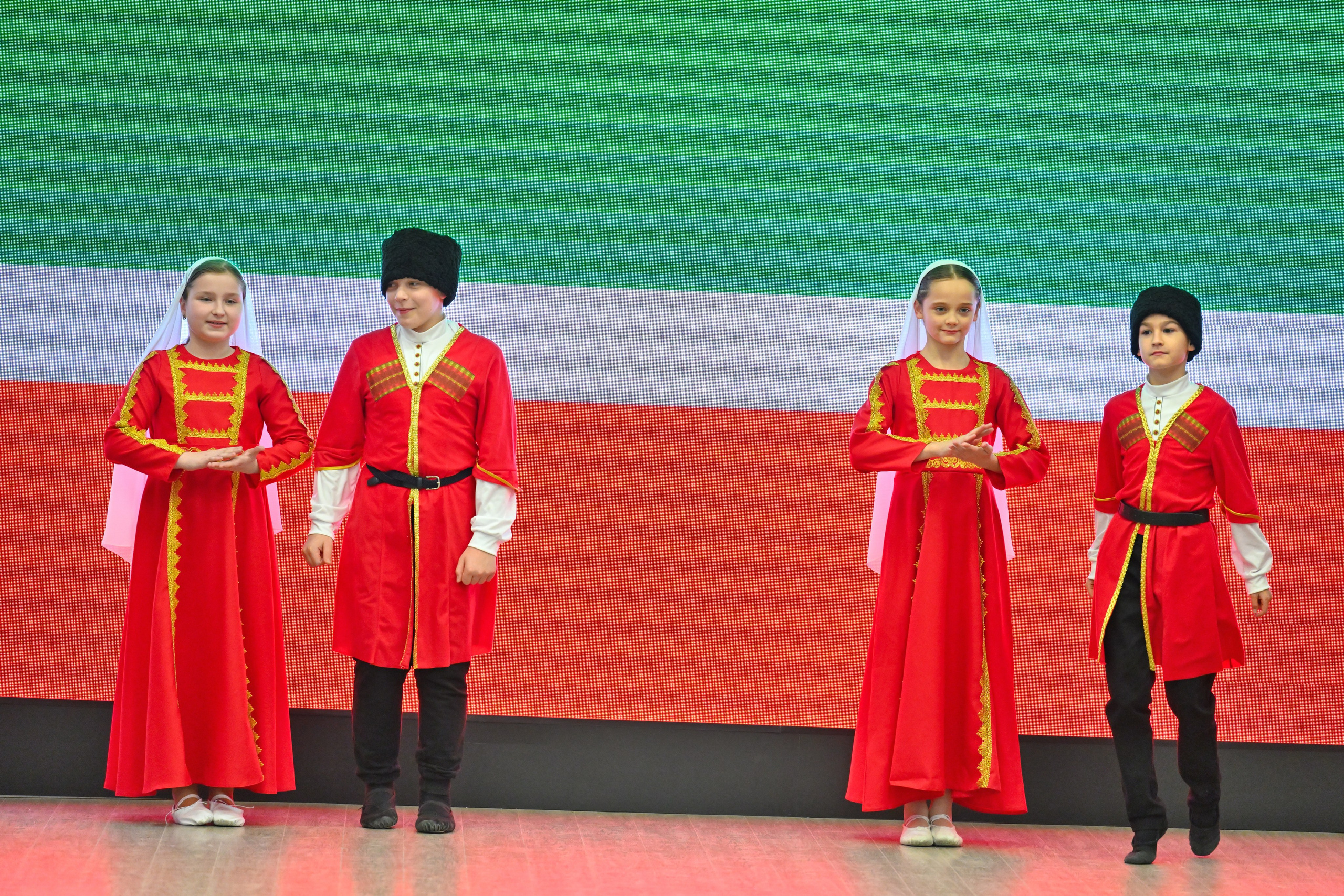 2025-11-21 День семьи 127. Снежинск фото Андрианов