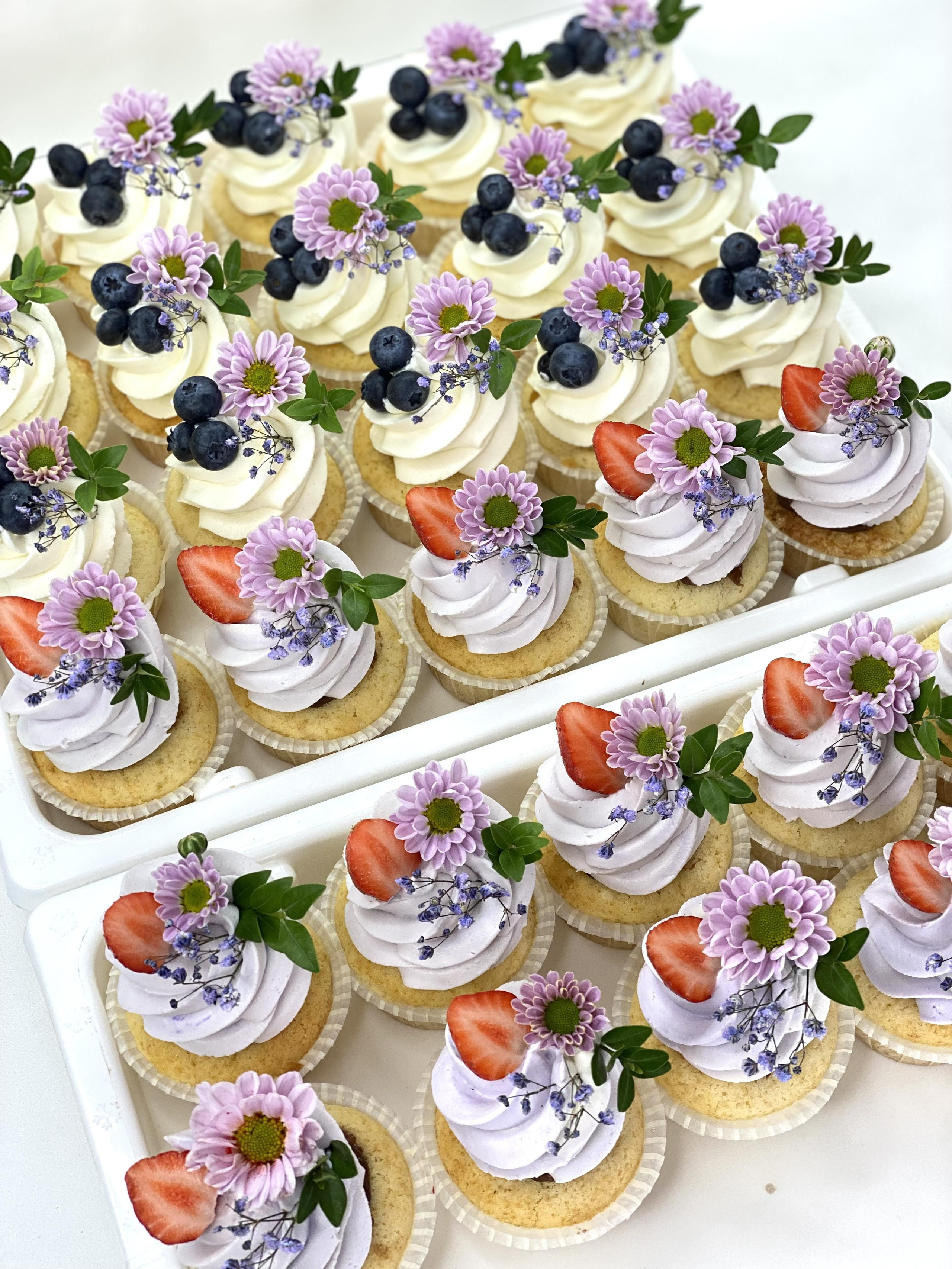 Капкейки фуршетные. Katyasugarsugar капкейки, зефир, торты Москва