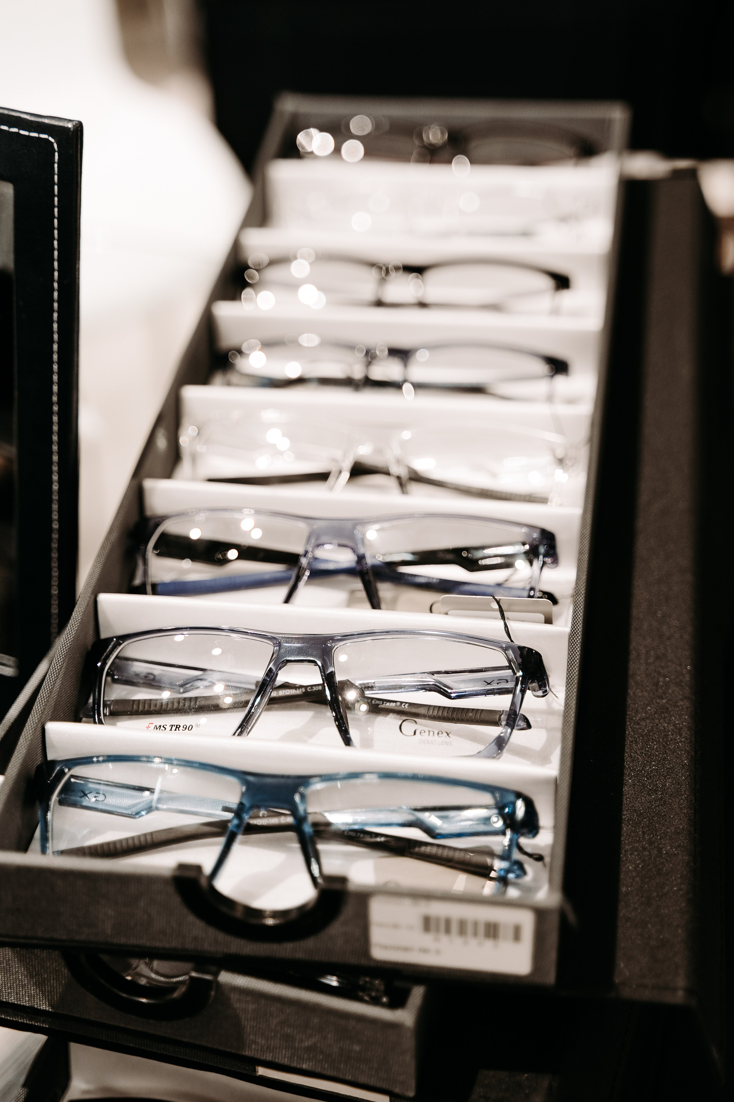 Оптическая_выставка. Репортажный и свадебный фотограф в Москве Рая Небогатова