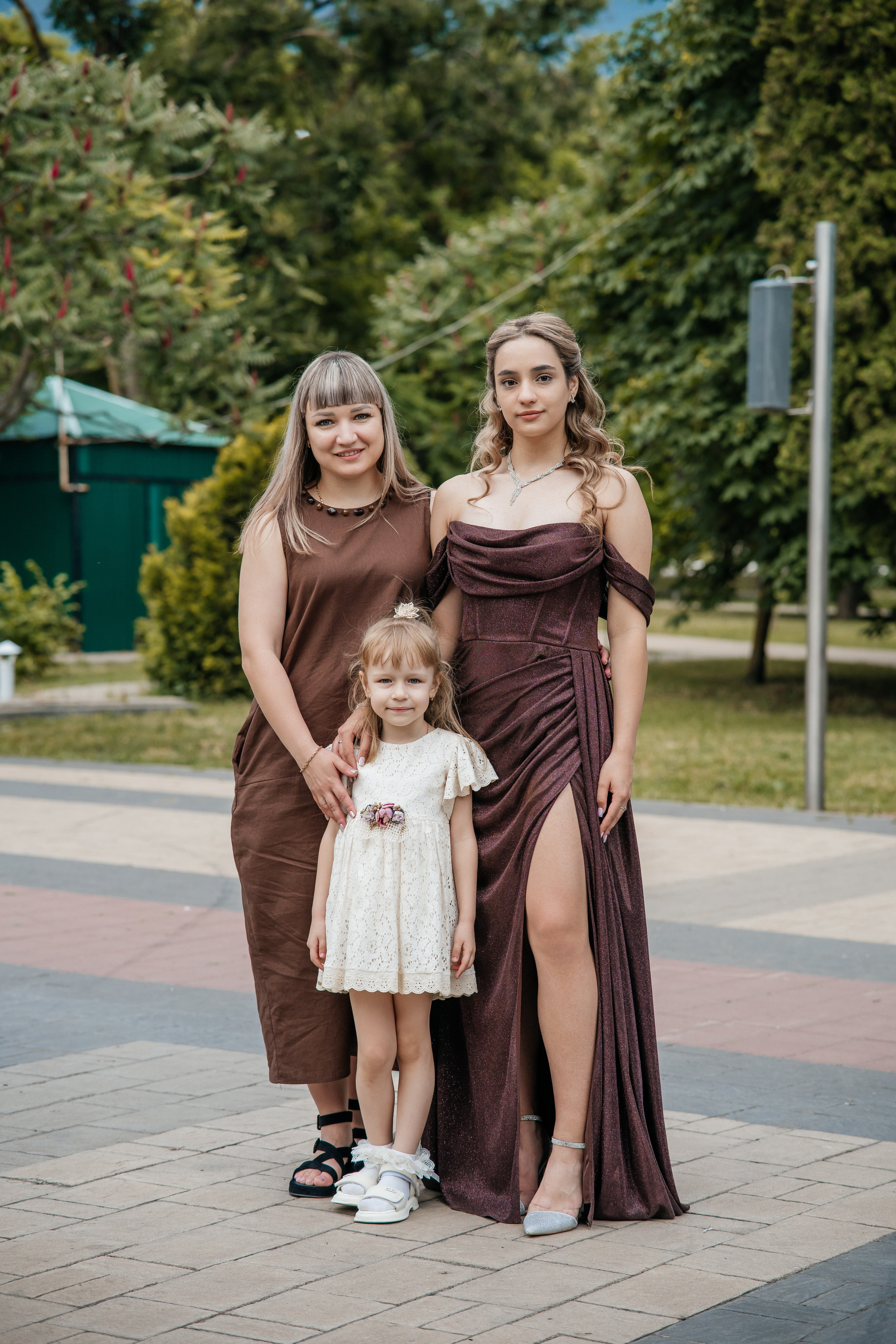 Медалисты. Школьный фотограф в Валуйках. Фотосессии для выпускников и изготовление выпускных альбомов в городе Валуйки и в Белгородской области