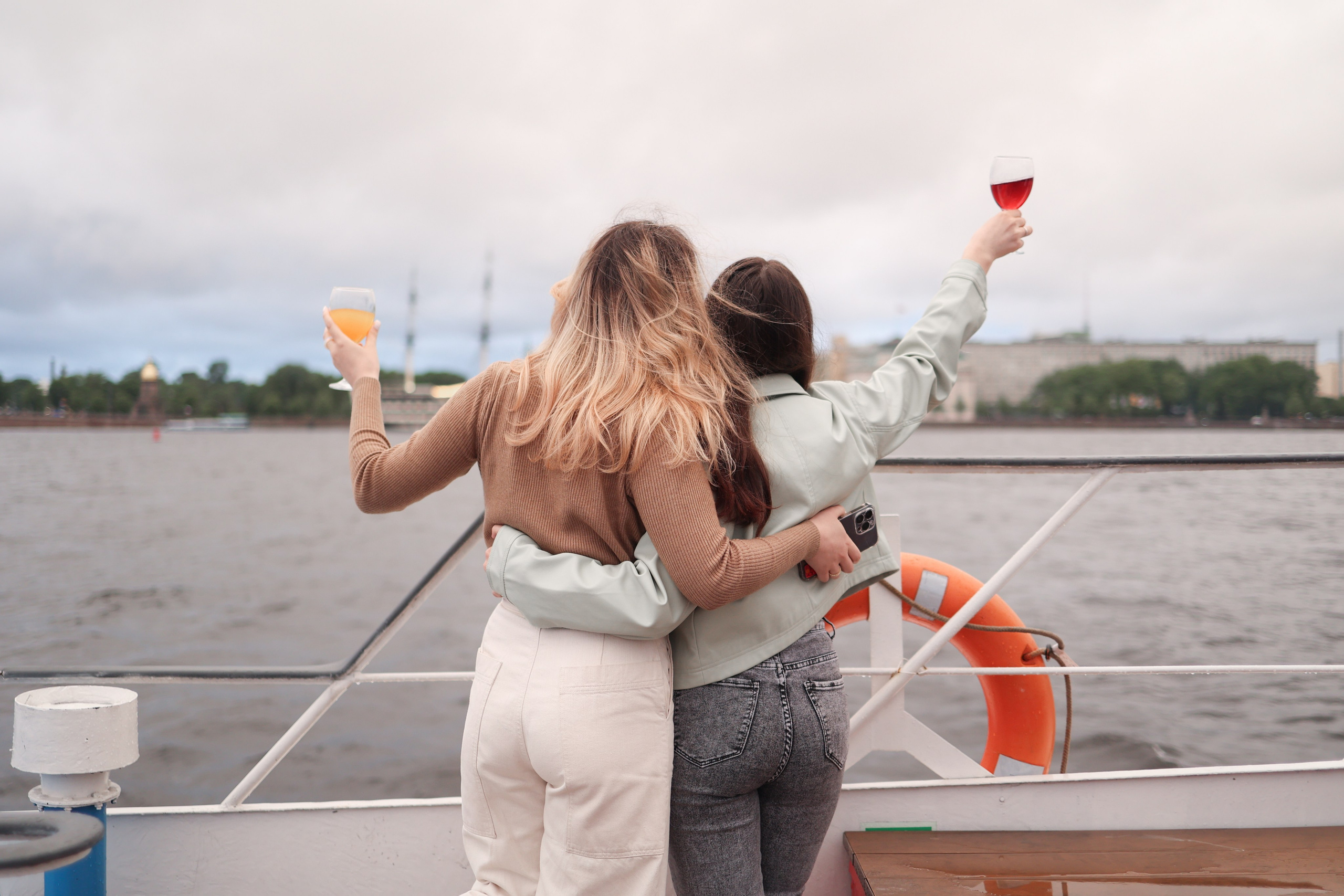 Gravity Project круизы. Репортажный и портретный фотограф в Санктпетербурге. Видиосъемка мероприятий в Санкт-Петербурге