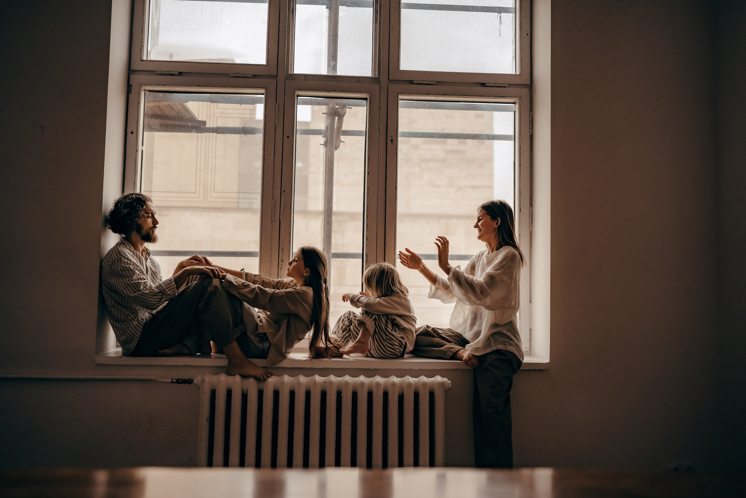 Объятья и немного баловства. Главная