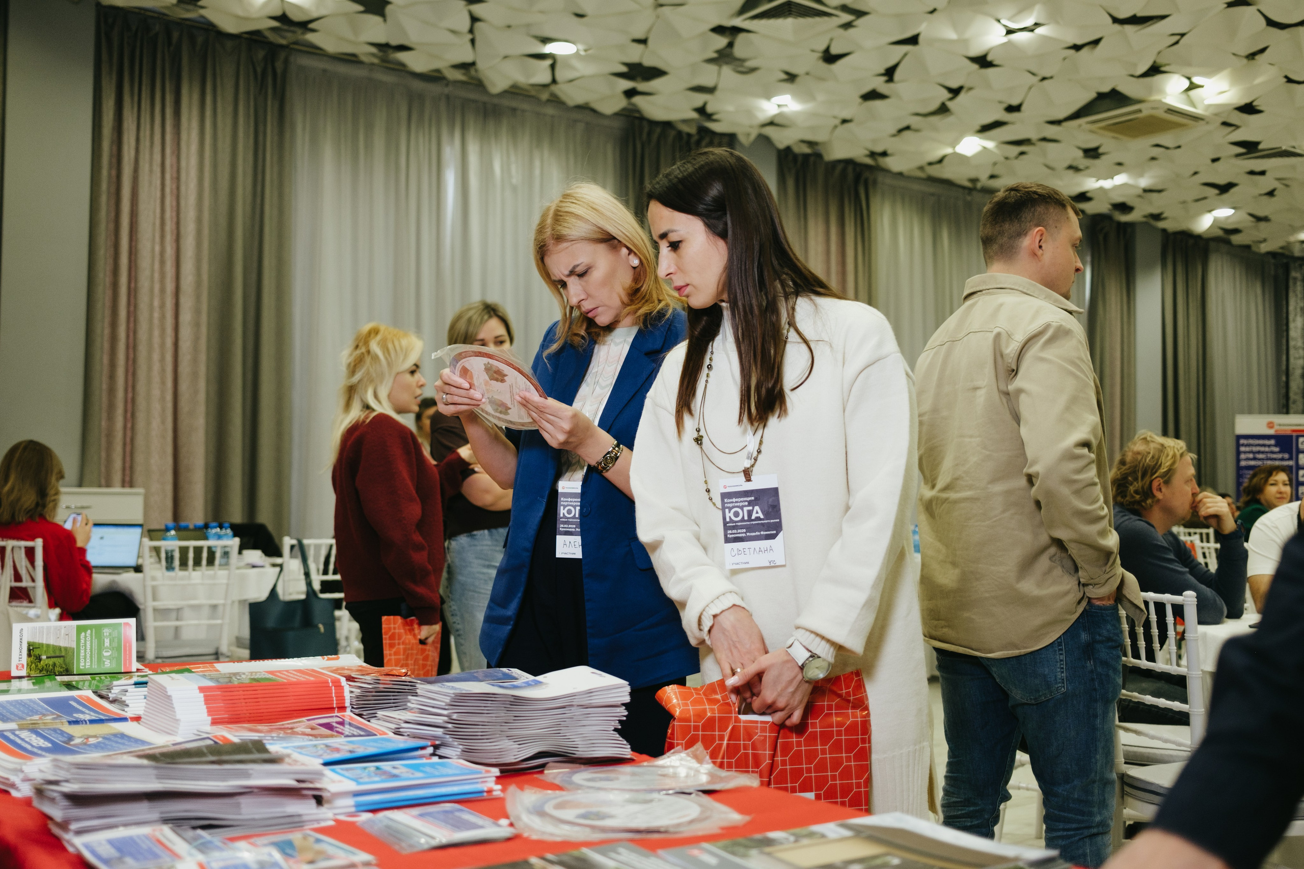 ТЕХНОНИКОЛЬ | КОНФЕРЕНЦИЯ ПАРТНЕРОВ ЮГА. Свадебный фотограф Денис Ожигин в Краснодаре и крае. Эмоциональная и стильная съемка вашего дня