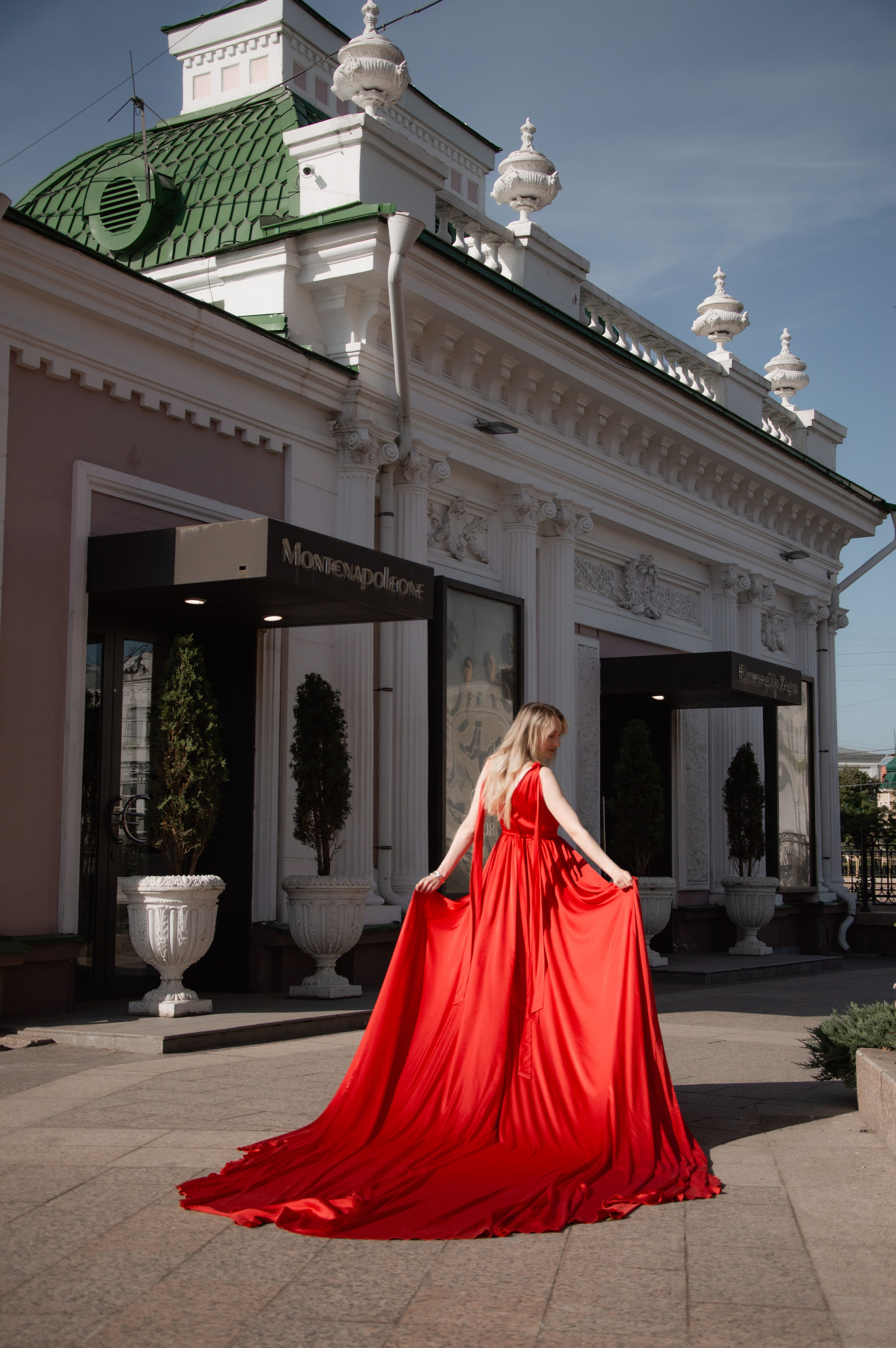 Летящие платья. Мобильный фотограф в Омске