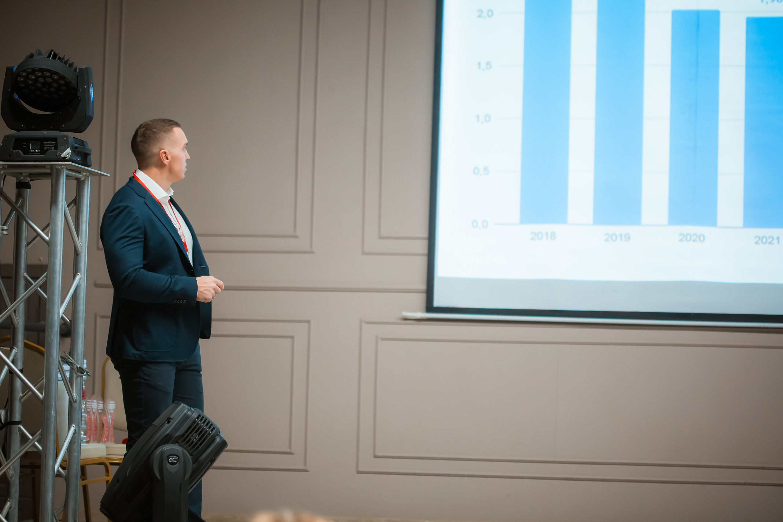 Этажи — подведение итогов 2023. Репортажный фотограф Василий Сазонов в Нижневартовске