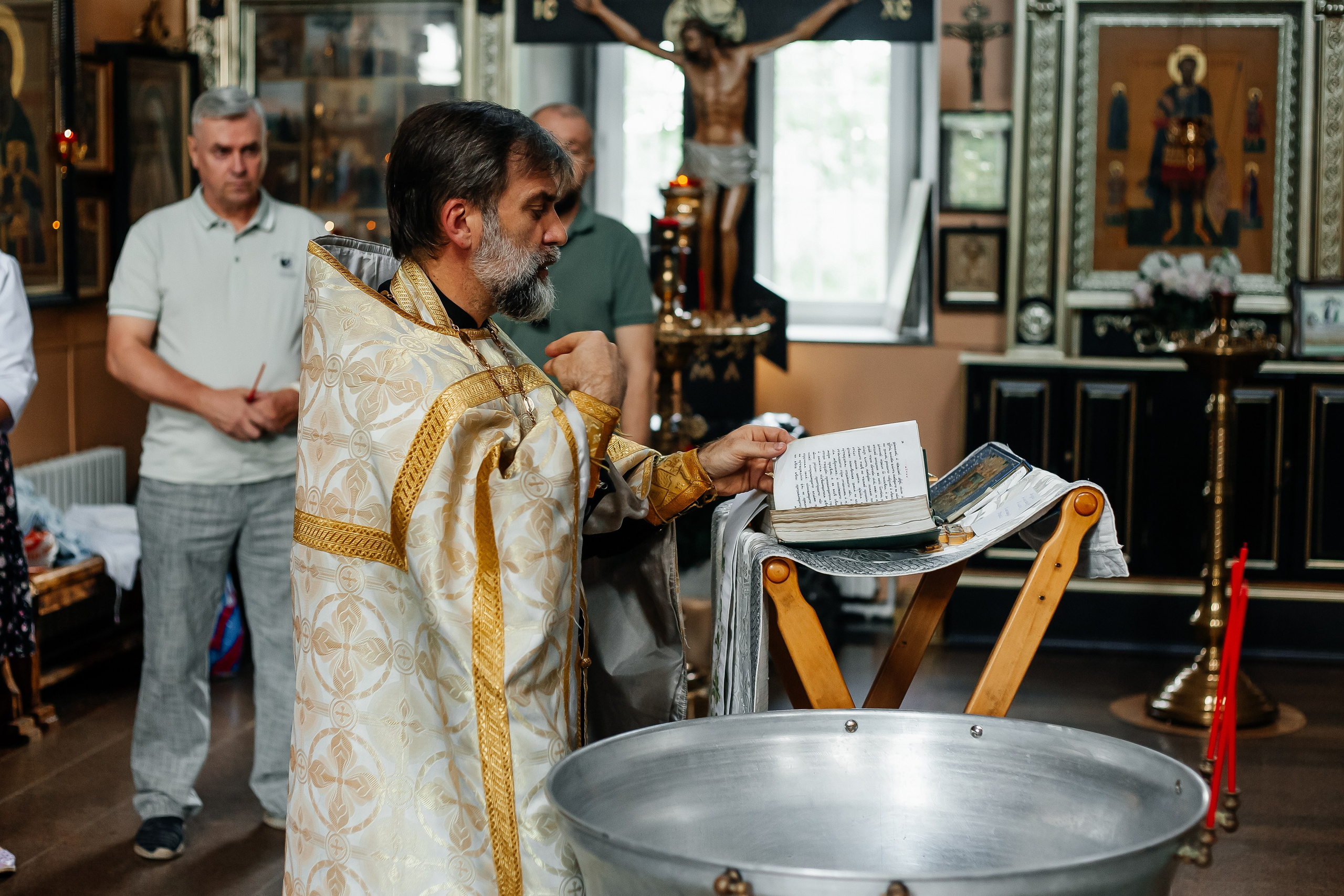 Крещение Андрюши, Храм Покрова Пресвятой Богородицы в селе Жестылево. Фотограф Дмитров и МО Валентина Халикова