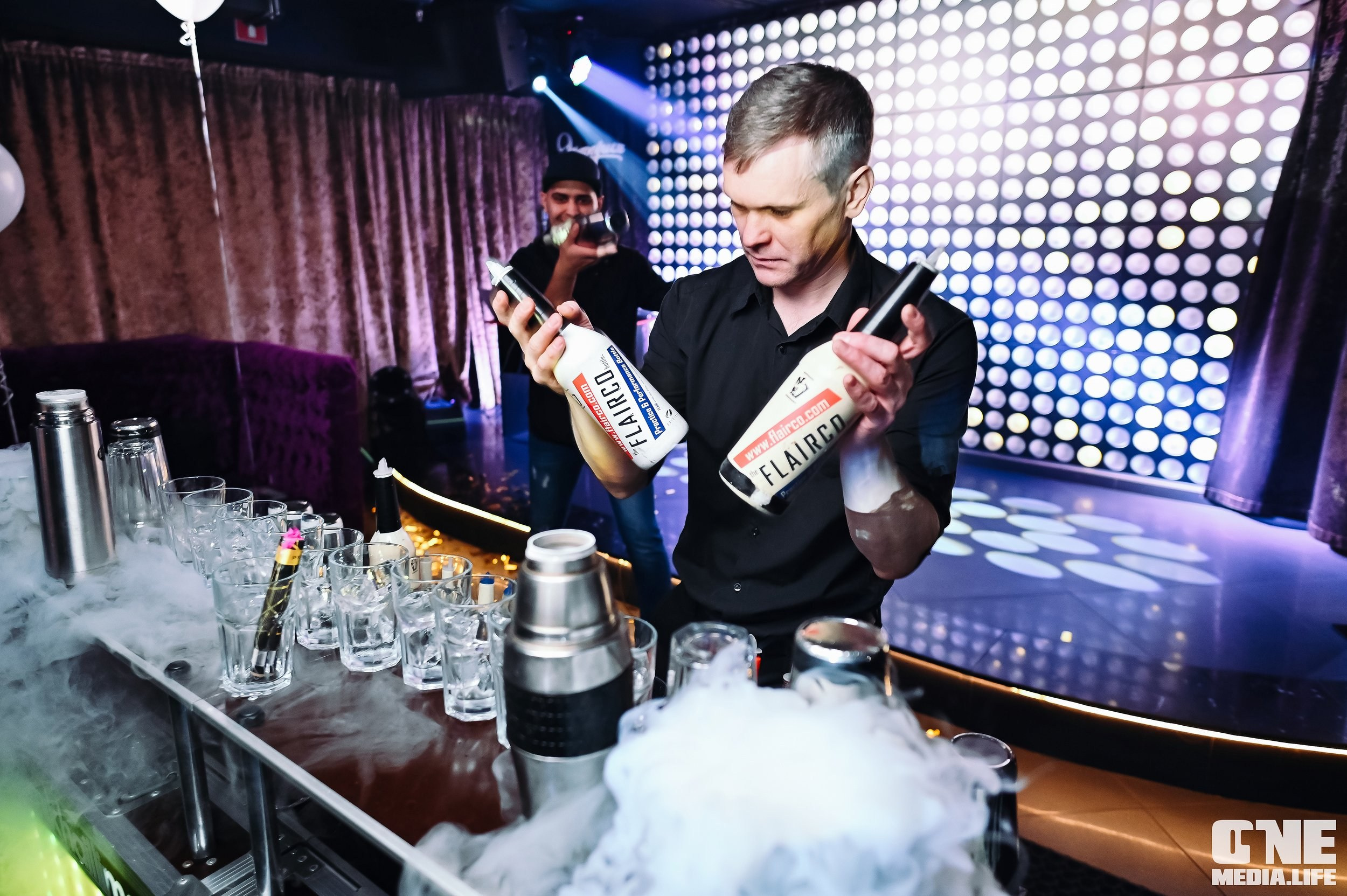 Фоторепортаж из караоке-клуба Эйфория. One Media Life: фоторепортажи, фотоотчеты с мероприятий и заведений