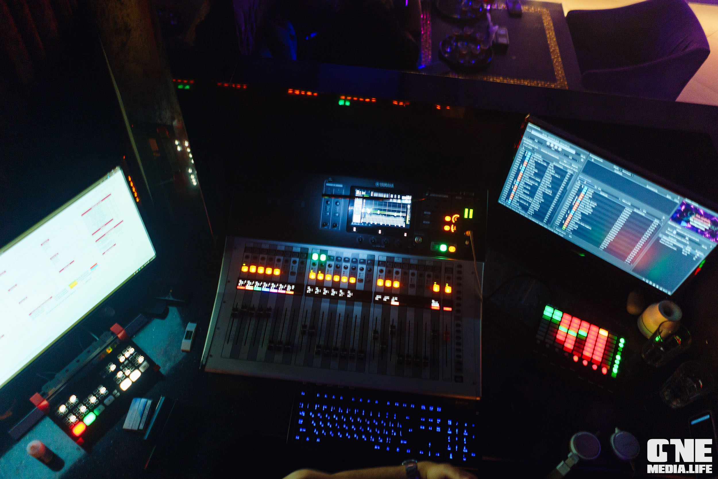 Фоторепортаж из караоке-клуба Эйфория. One Media Life: фоторепортажи, фотоотчеты с мероприятий и заведений