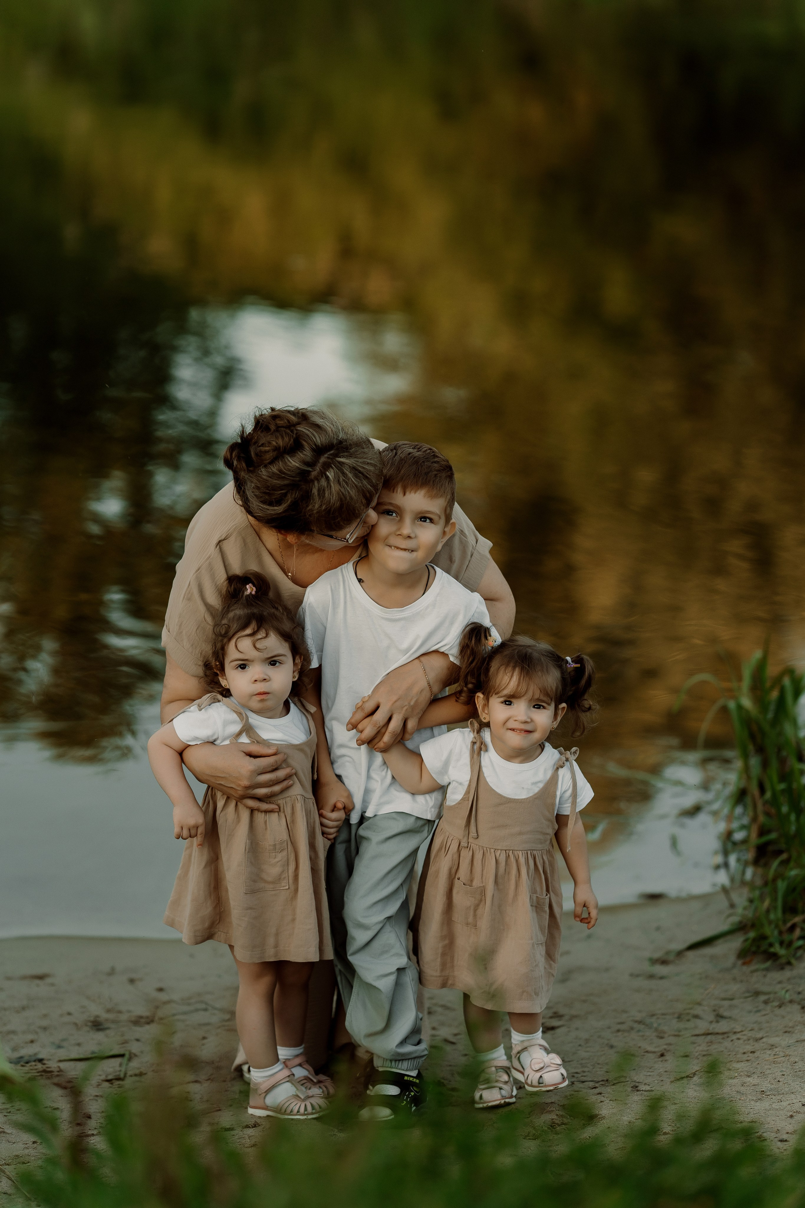 Съемка с внуками. Свадебный и индивидуальный фотограф в Суворове Клюева Мария