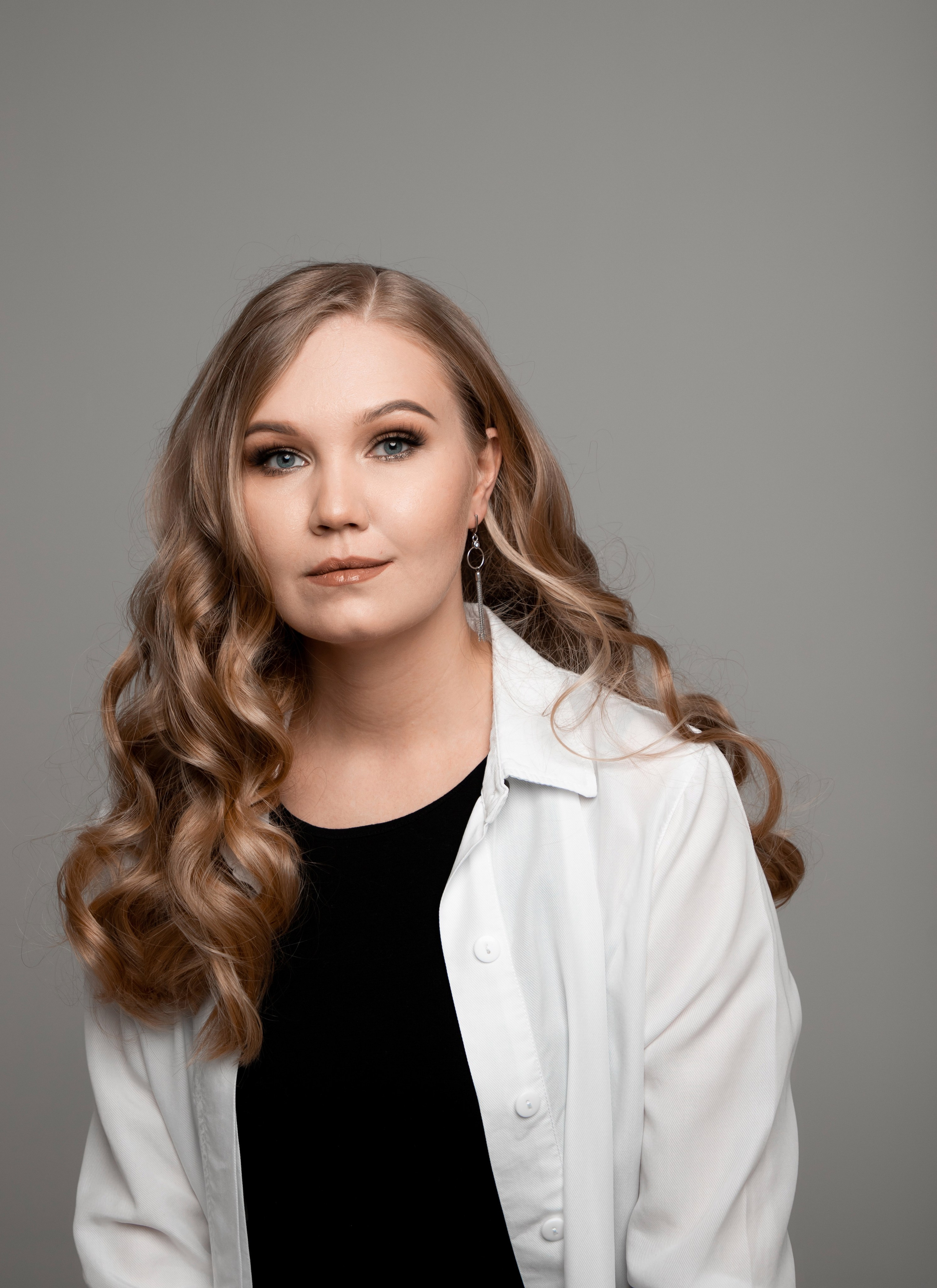 Женский портрет в Тюмени. Фотограф Денис Лесковский (Тюмень)