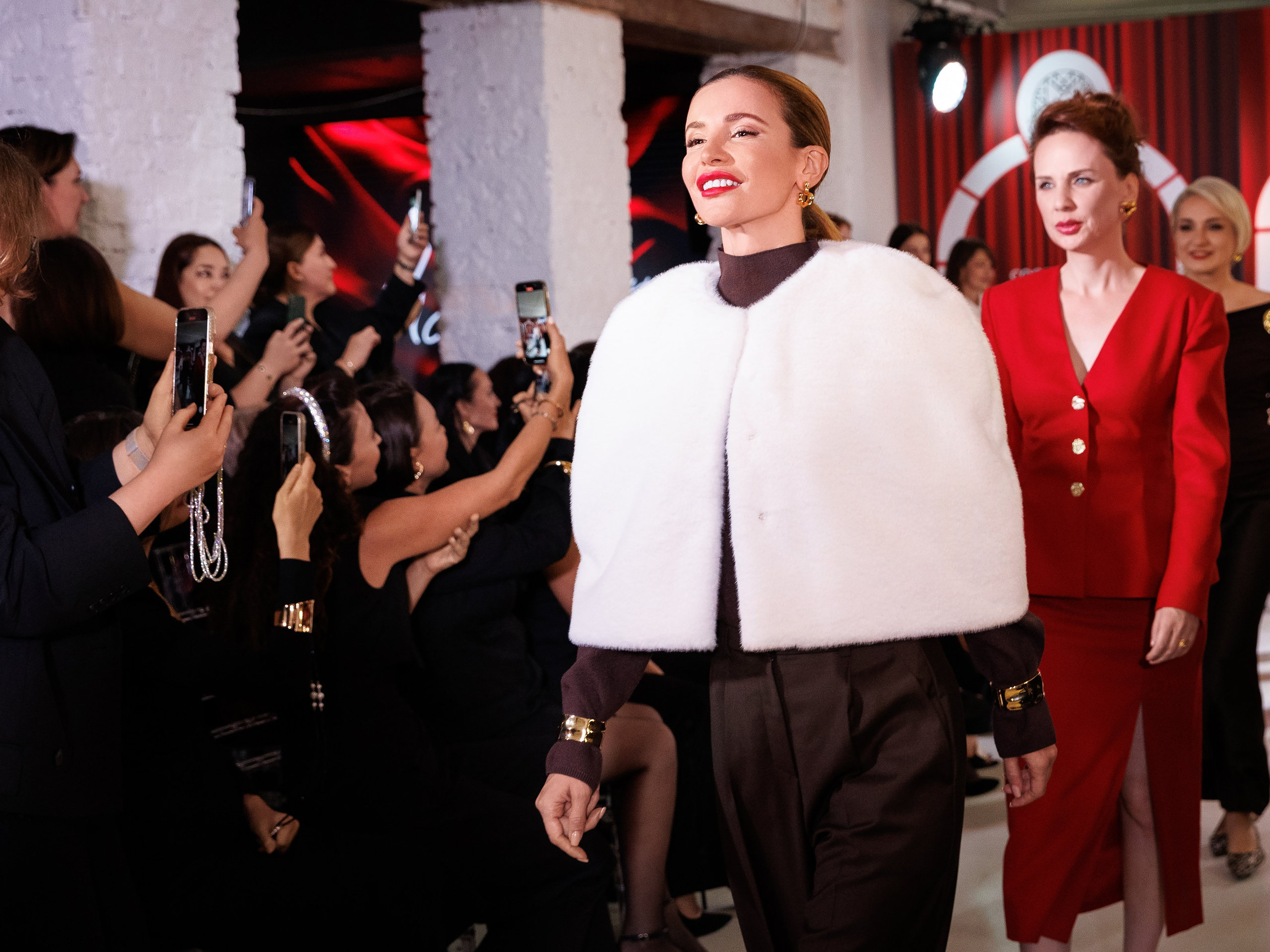 Код Публичности. Я достаточно хороша. Репортажный Фотограф Александр Назаров. Москва и М.О