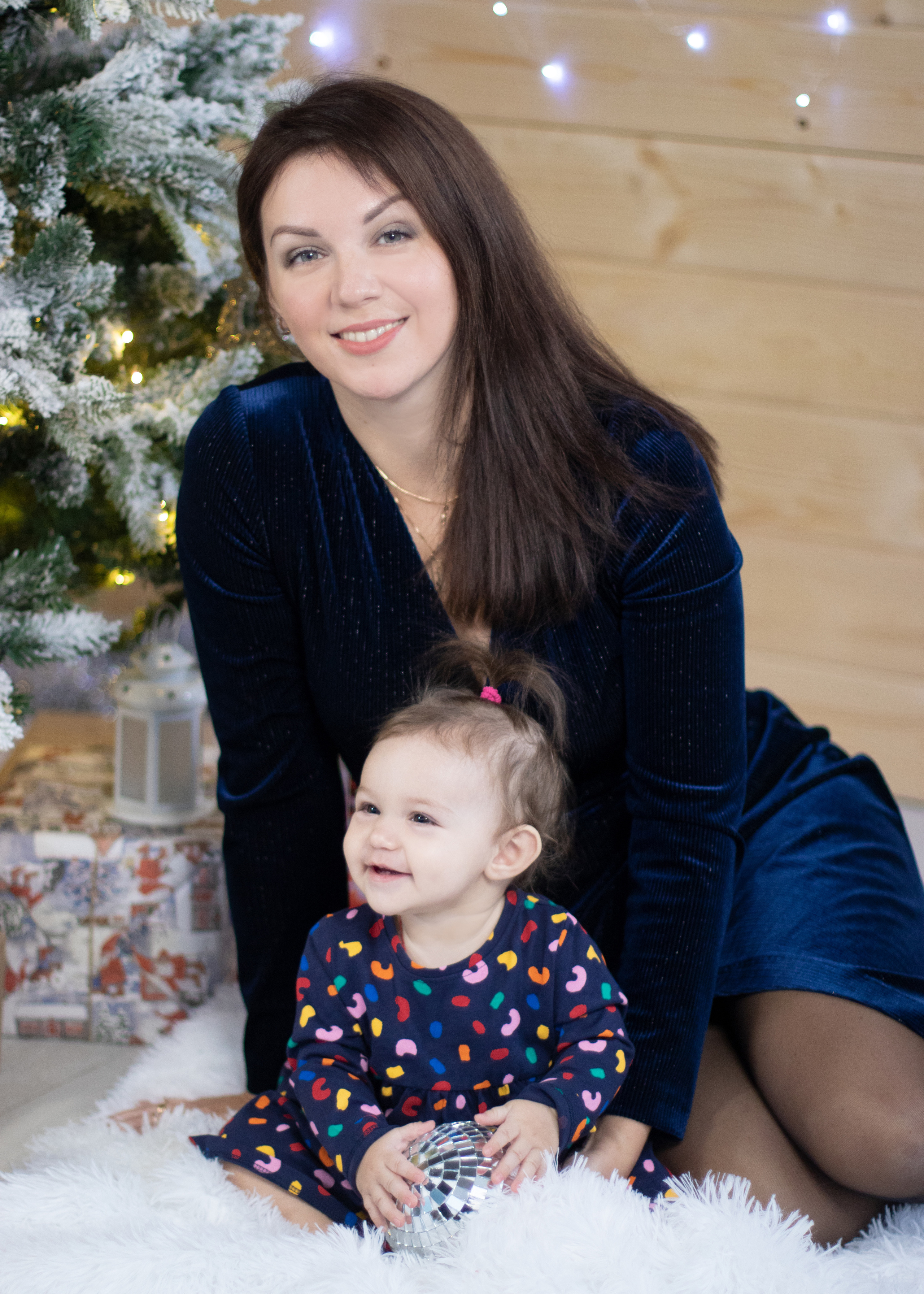 Красивая семейная фотосессия. Фотостудия во Всеволожске. Подходит для всех творческих проектов