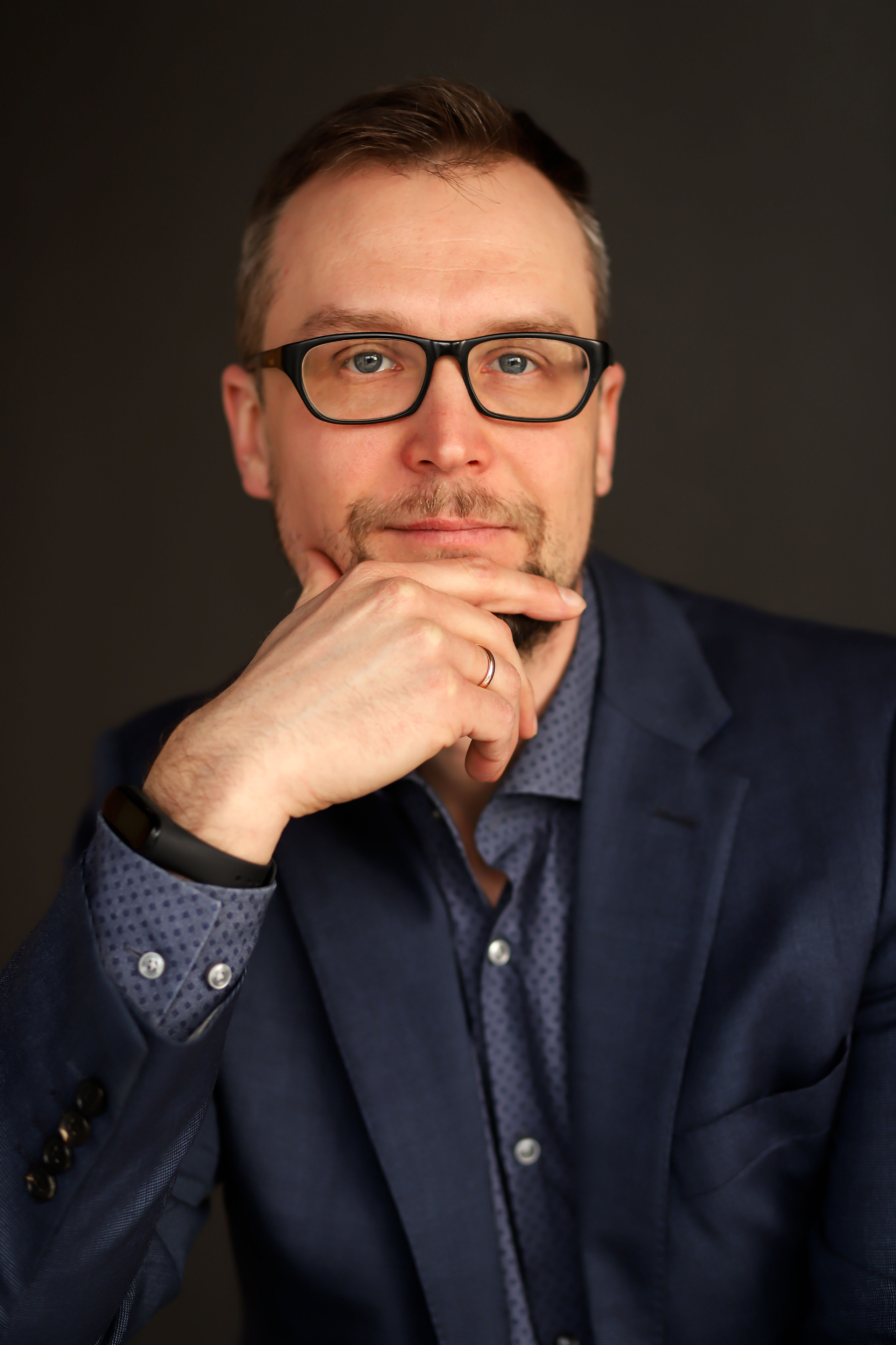 Портретный фотограф Ивона. Фотостудия во Всеволожске. Подходит для всех творческих проектов