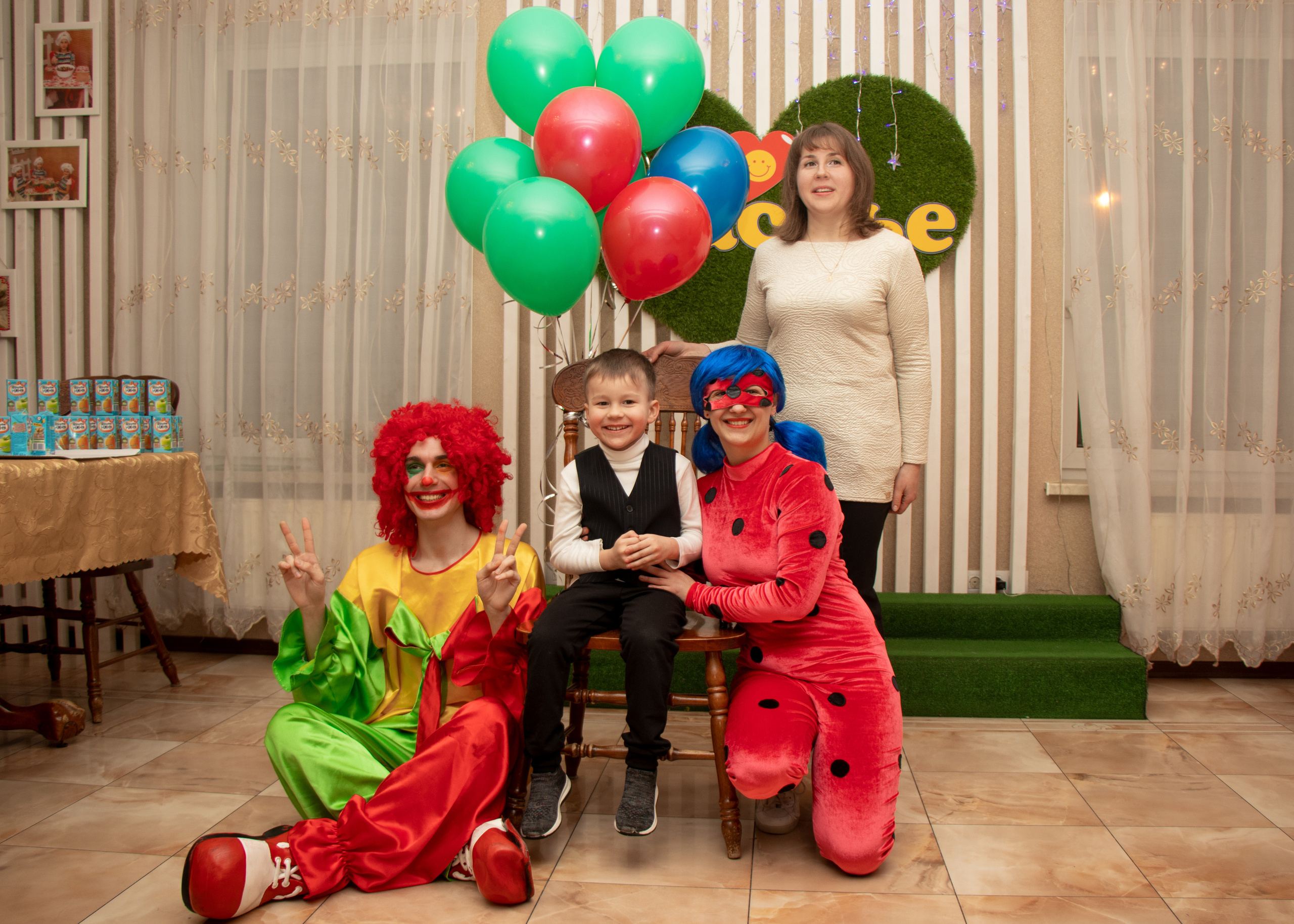 День рождения Дениса в детском саду «Счастье». Фотостудия во Всеволожске. Подходит для всех творческих проектов