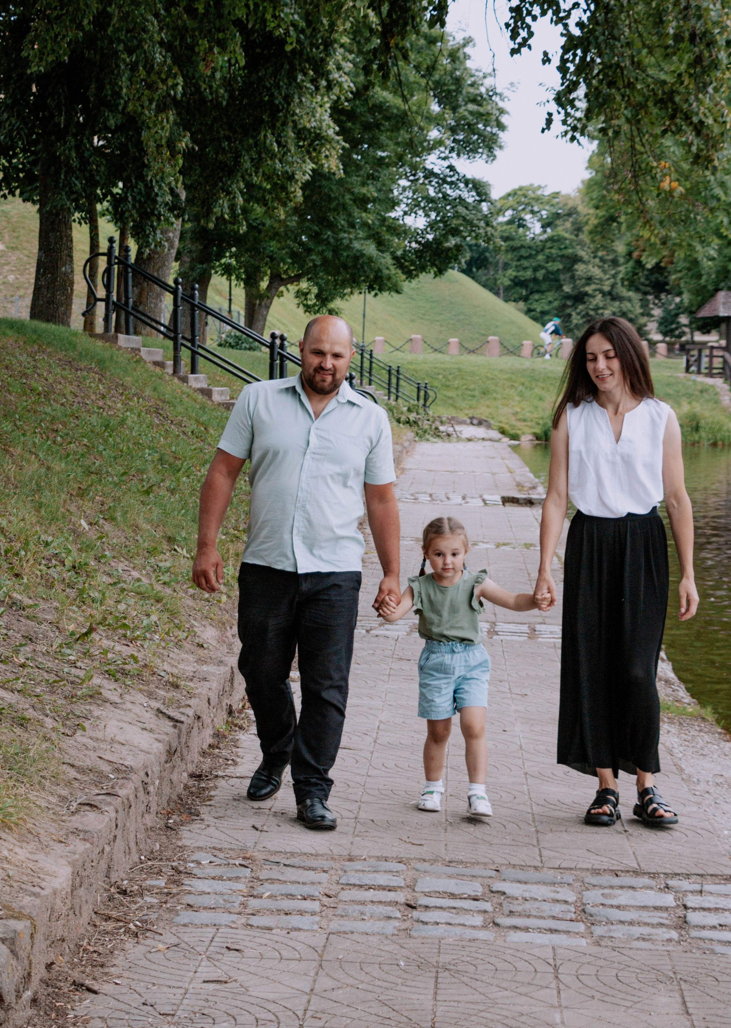 Алексей, Римма, Аннушка и Полина. Бережно сохраняю ваши чувства и истории на своих фотографиях