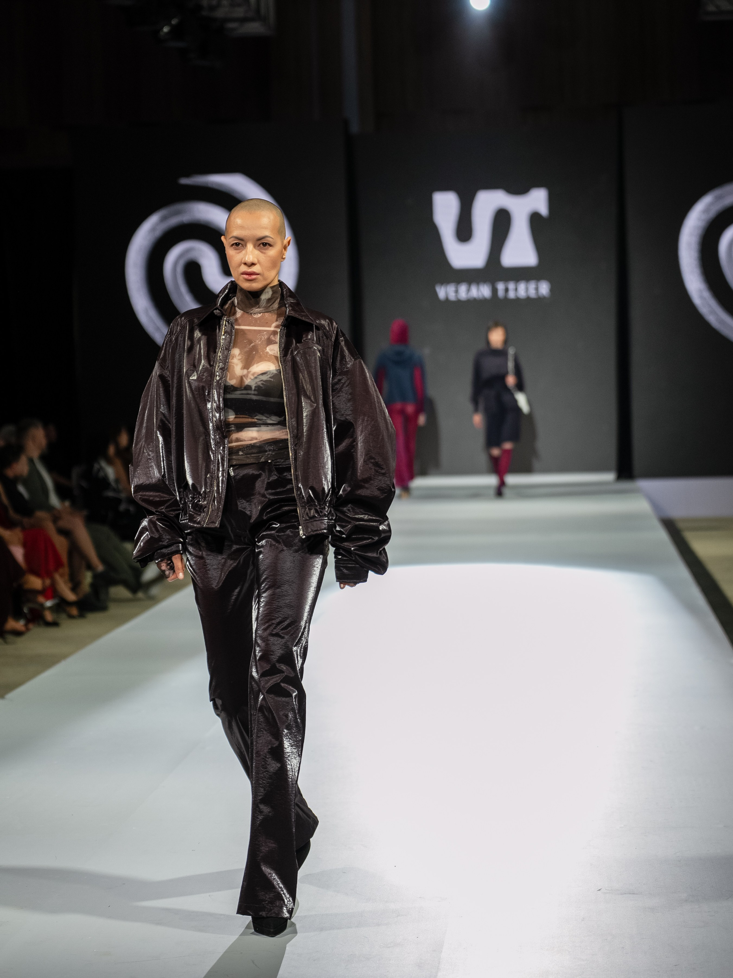 EURASIAN FASHION WEEK Vegan Tiger. Сайт Алматинского НЮ АРТ, будуар и фэшн фотографа Дениса Карпенко