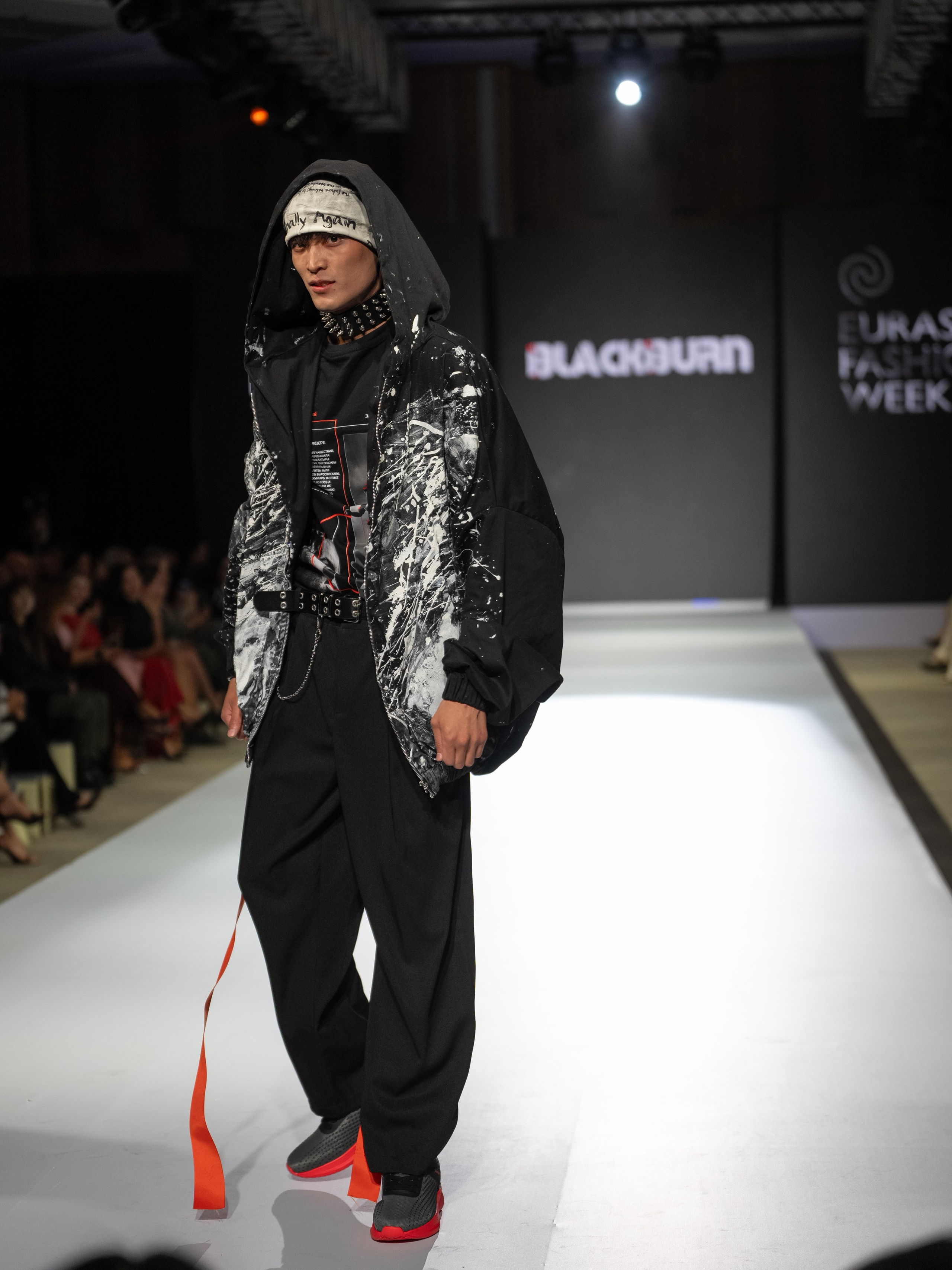 EURASIAN FASHION WEEK BlackBurn. Сайт Алматинского НЮ АРТ, будуар и фэшн фотографа Дениса Карпенко