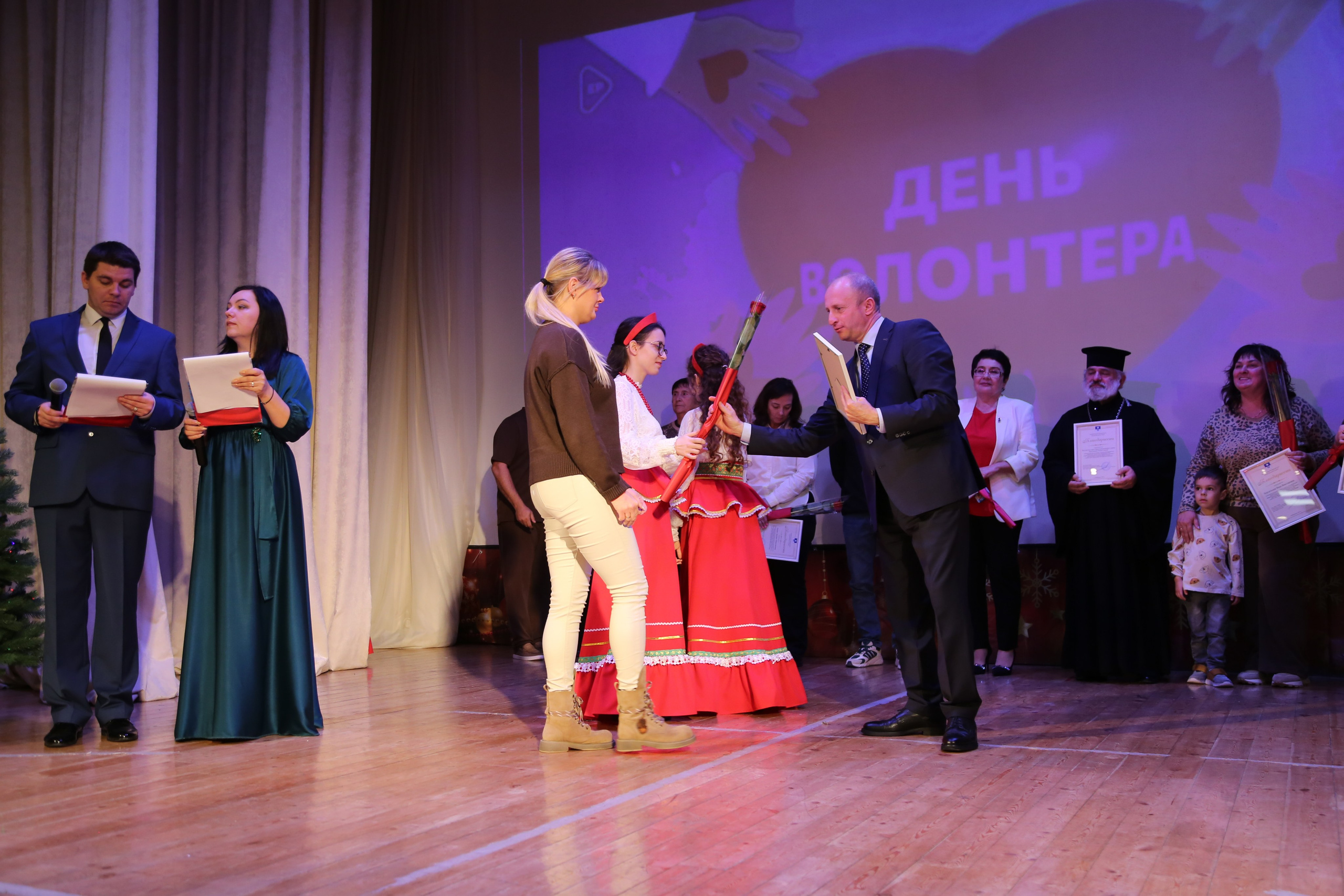 День Волонтёра. Жизнь курорта Кабардинка в фотографиях