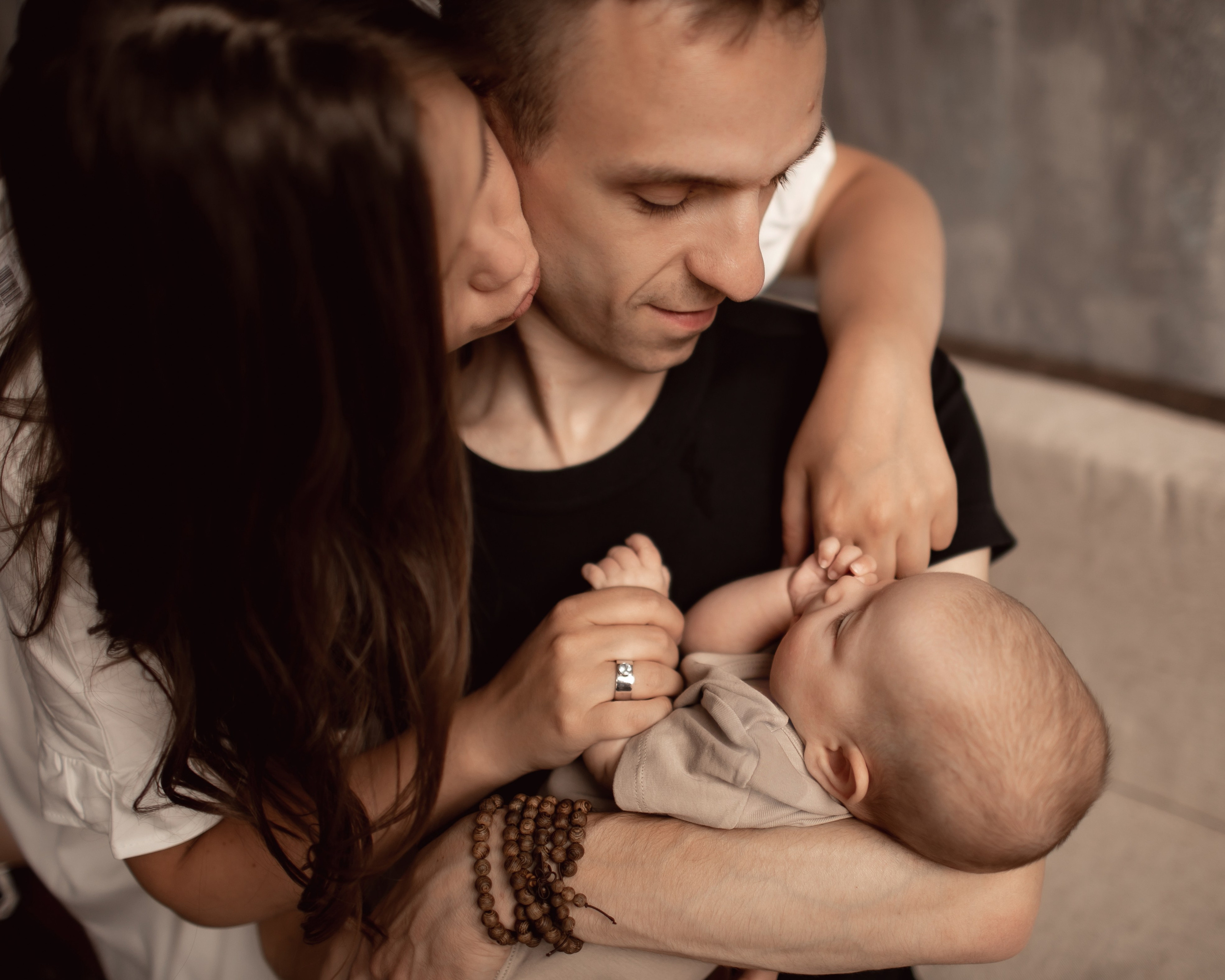 Валерия и Геннадий с крошкой. Семейный фотограф в Москве