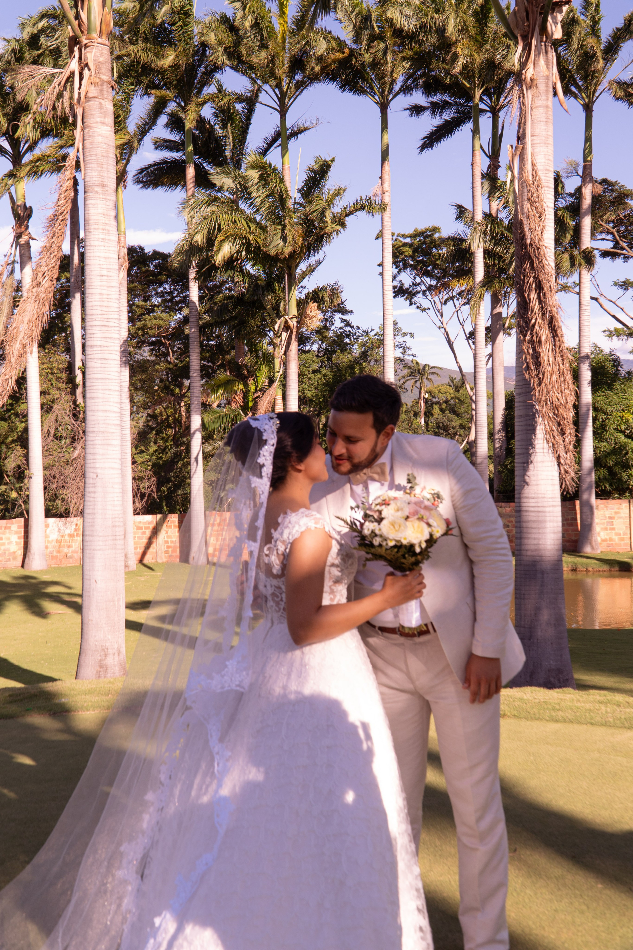 Carola & Gerson. Wedding Photographer in Barcelona and Medellin