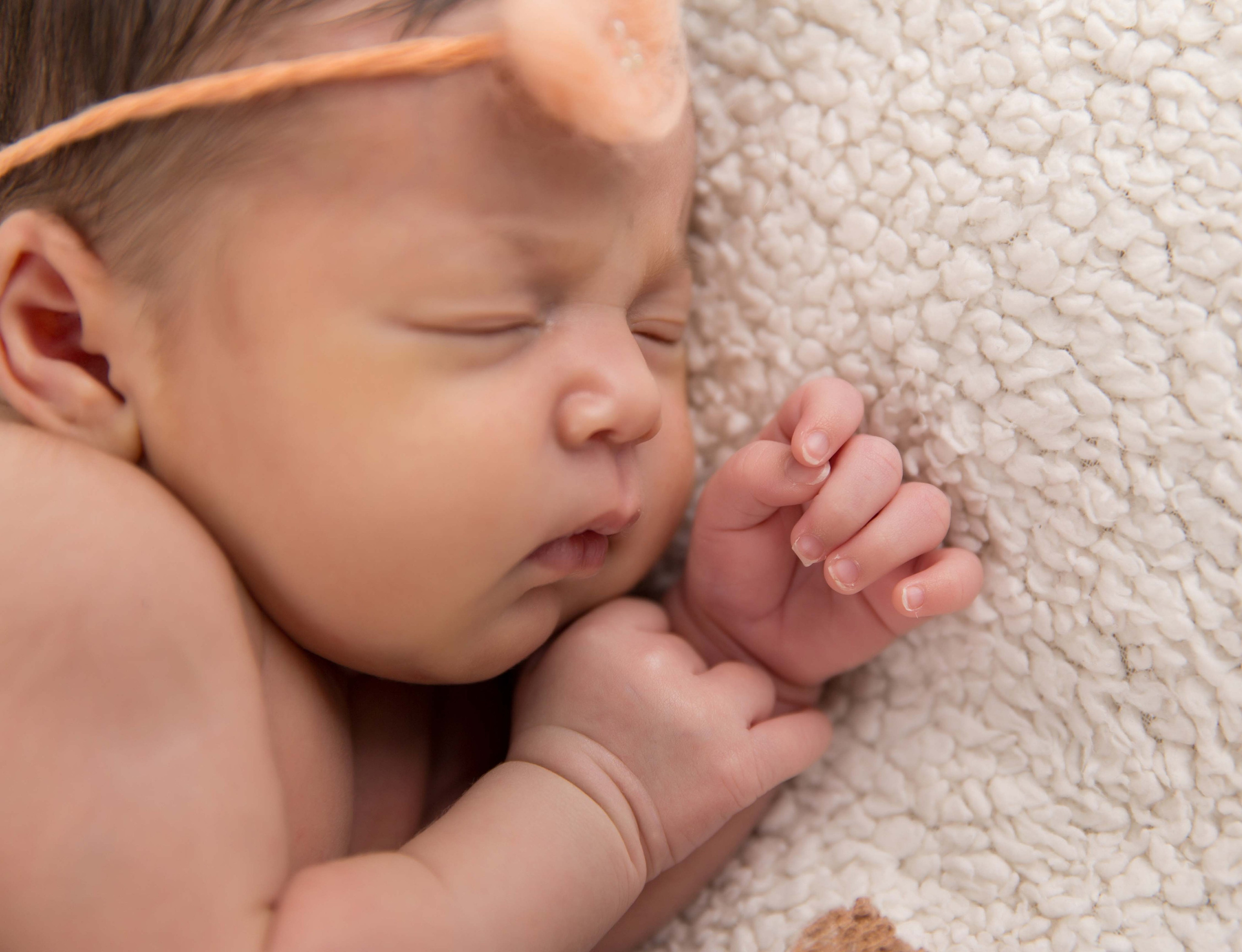 Новорожденные и младенцы. Фотостудия Алматы. Фотосъемка Алматы. Фотосессия Алматы. Фотокурсы. Обучение фотографии. Аренда студии