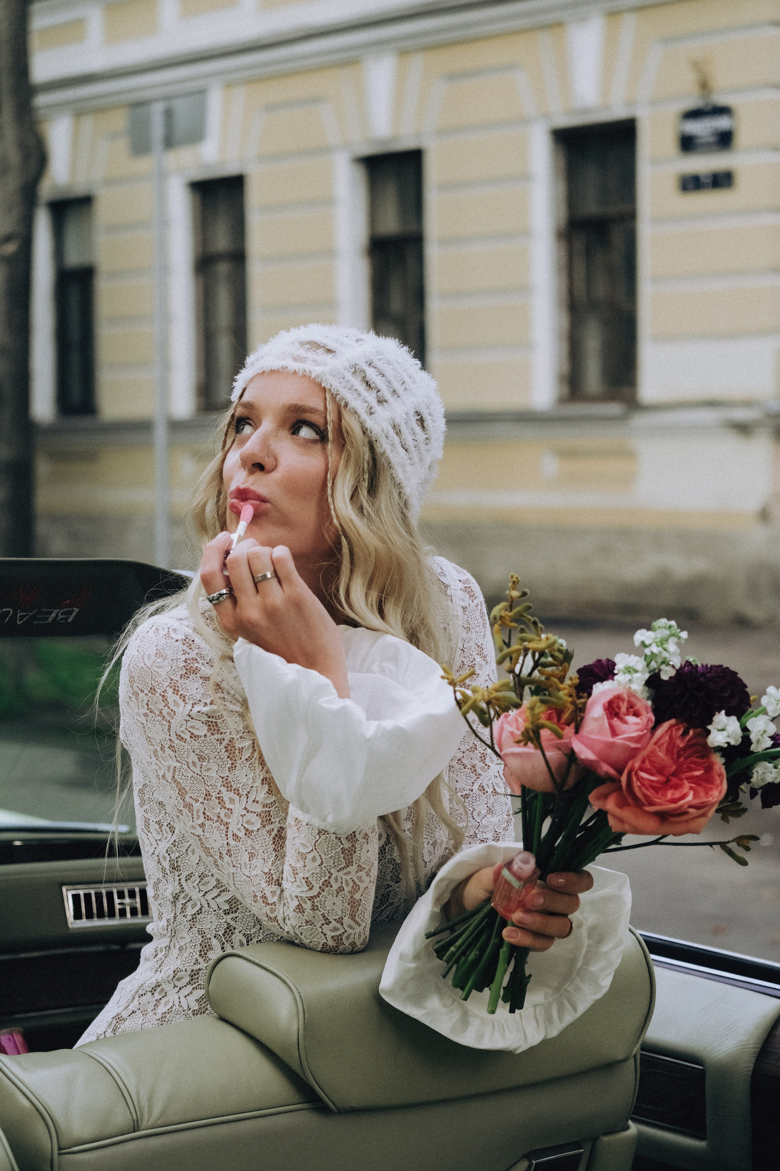 СВАДЕБНАЯ СЬЕМКА С КАБРИОЛЕТОМ В САНТК-ПЕТЕРБУРГЕ НА ПЕТРОГРАДКЕ В ОТЕЛЕ ПАНОРАМИКА. Профессиональный фотограф, Санкт-Петербург — Виктория Богомолова