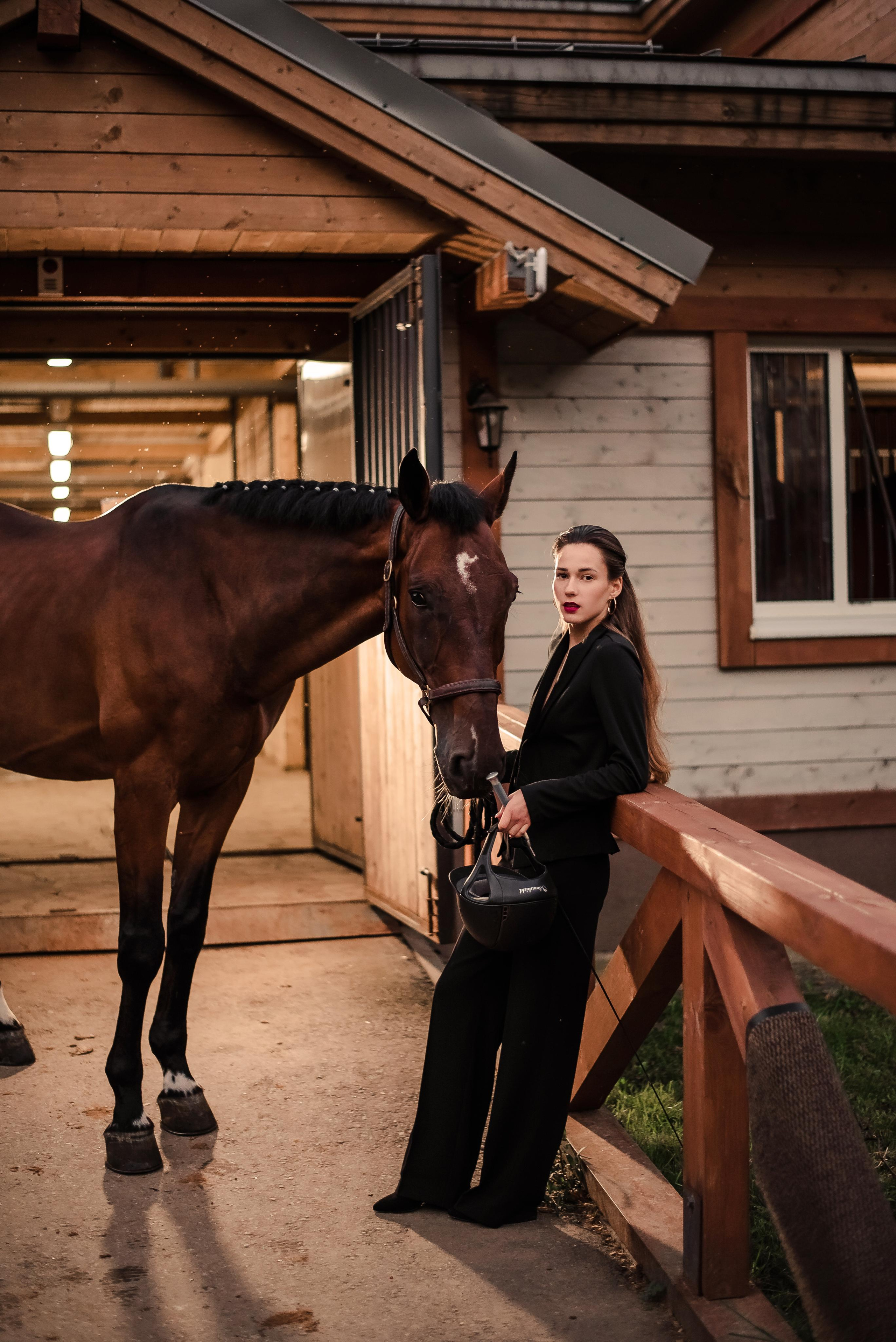 Фотосессии с лошадьми. Контент фотограф в Москве Лихачева Ксения