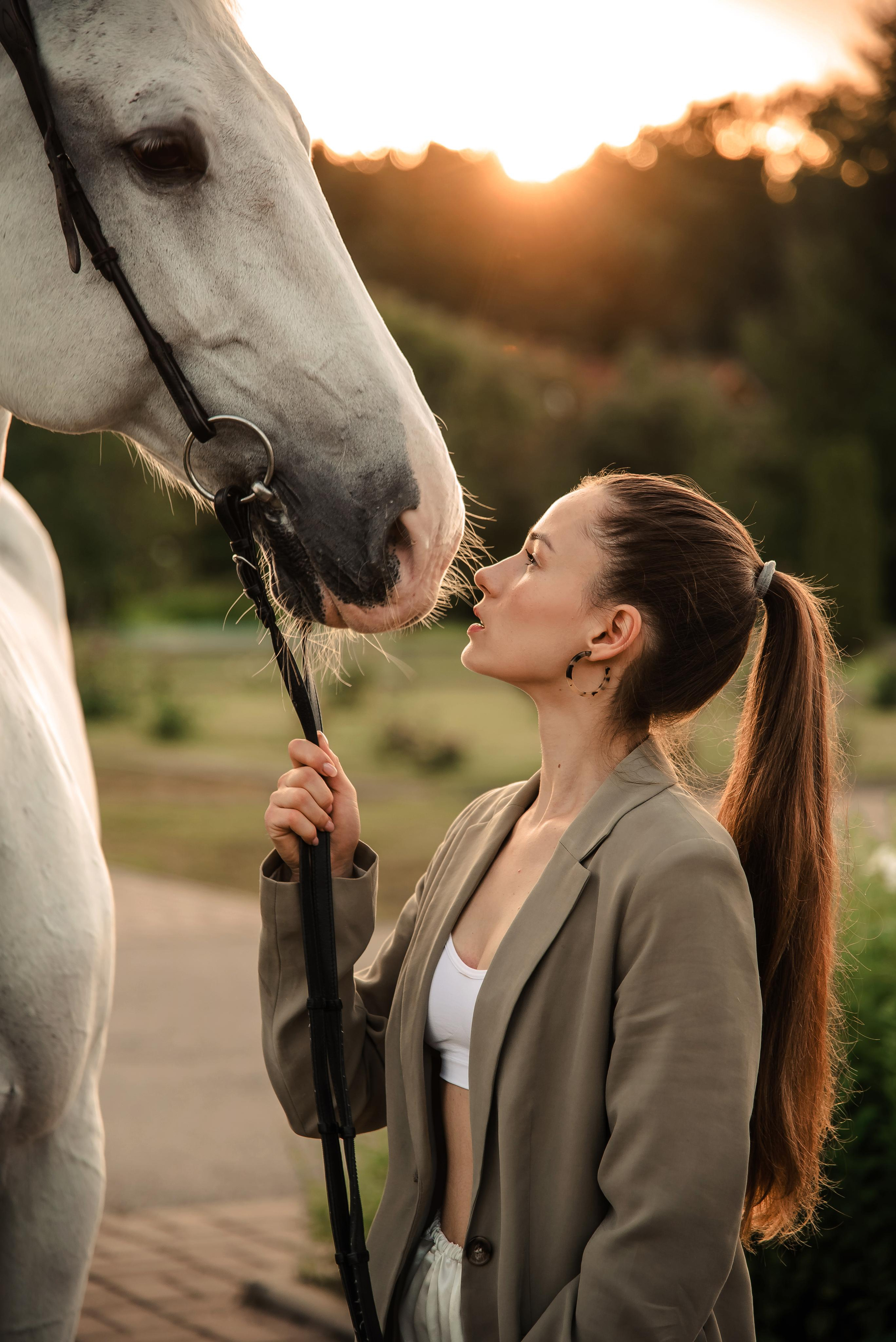 Фотосессии с лошадьми. Контент фотограф в Москве Лихачева Ксения