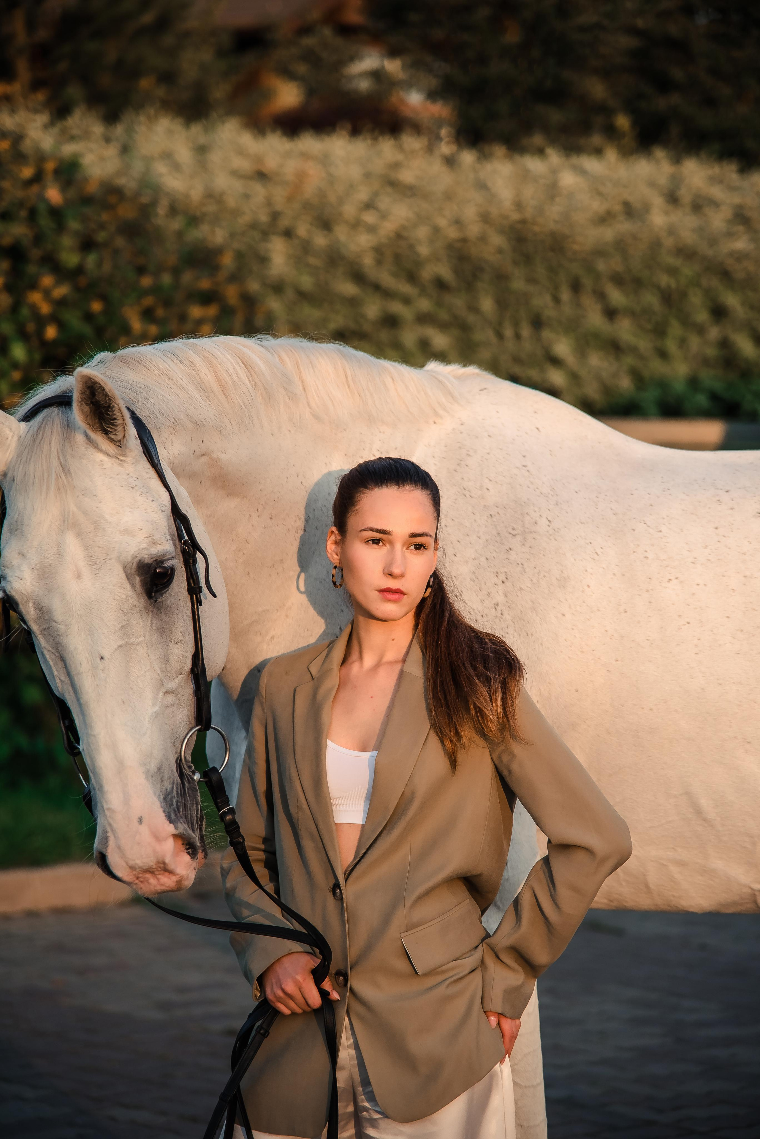 Фотосессии с лошадьми. Контент фотограф в Москве Лихачева Ксения