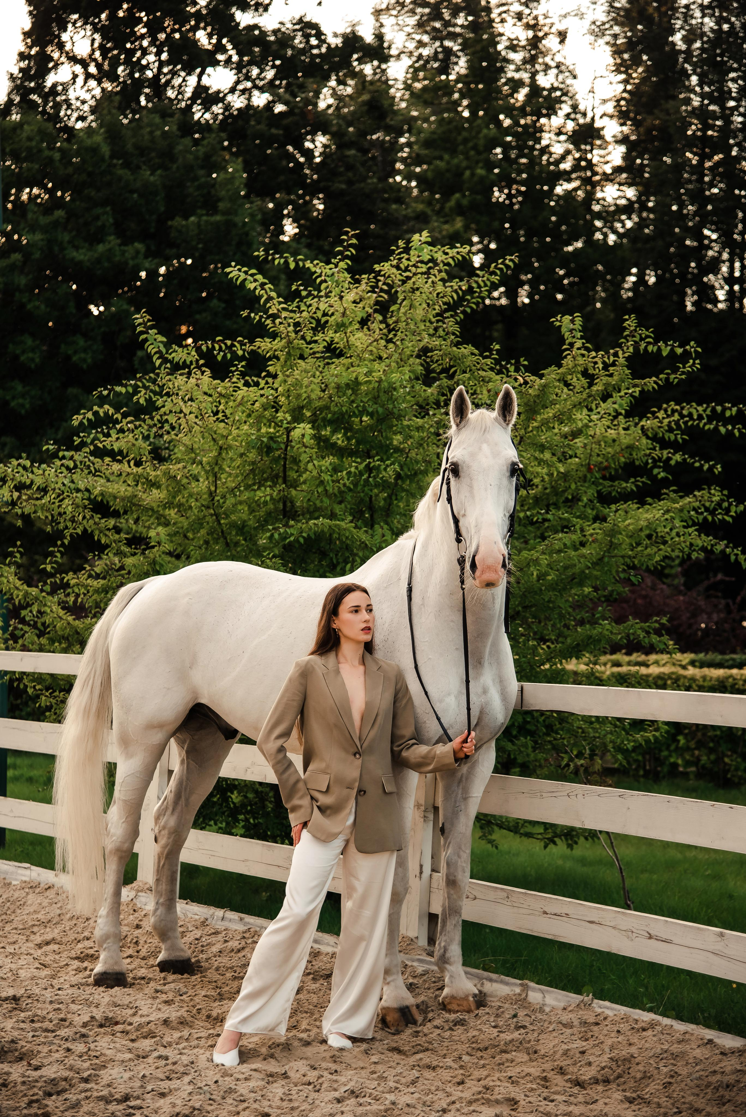 Фотосессии с лошадьми. Контент фотограф в Москве Лихачева Ксения
