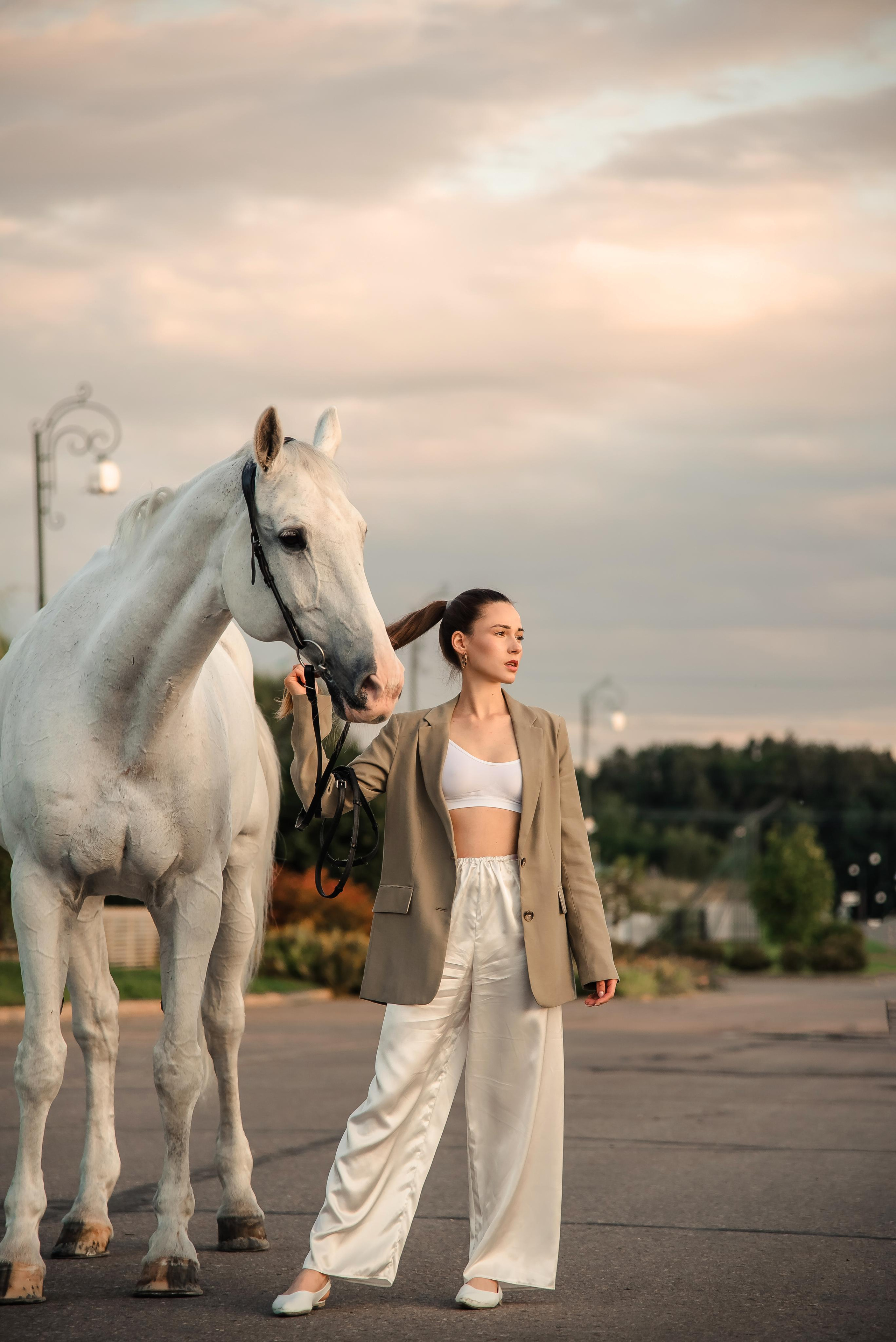 Фотосессии с лошадьми. Контент фотограф в Москве Лихачева Ксения