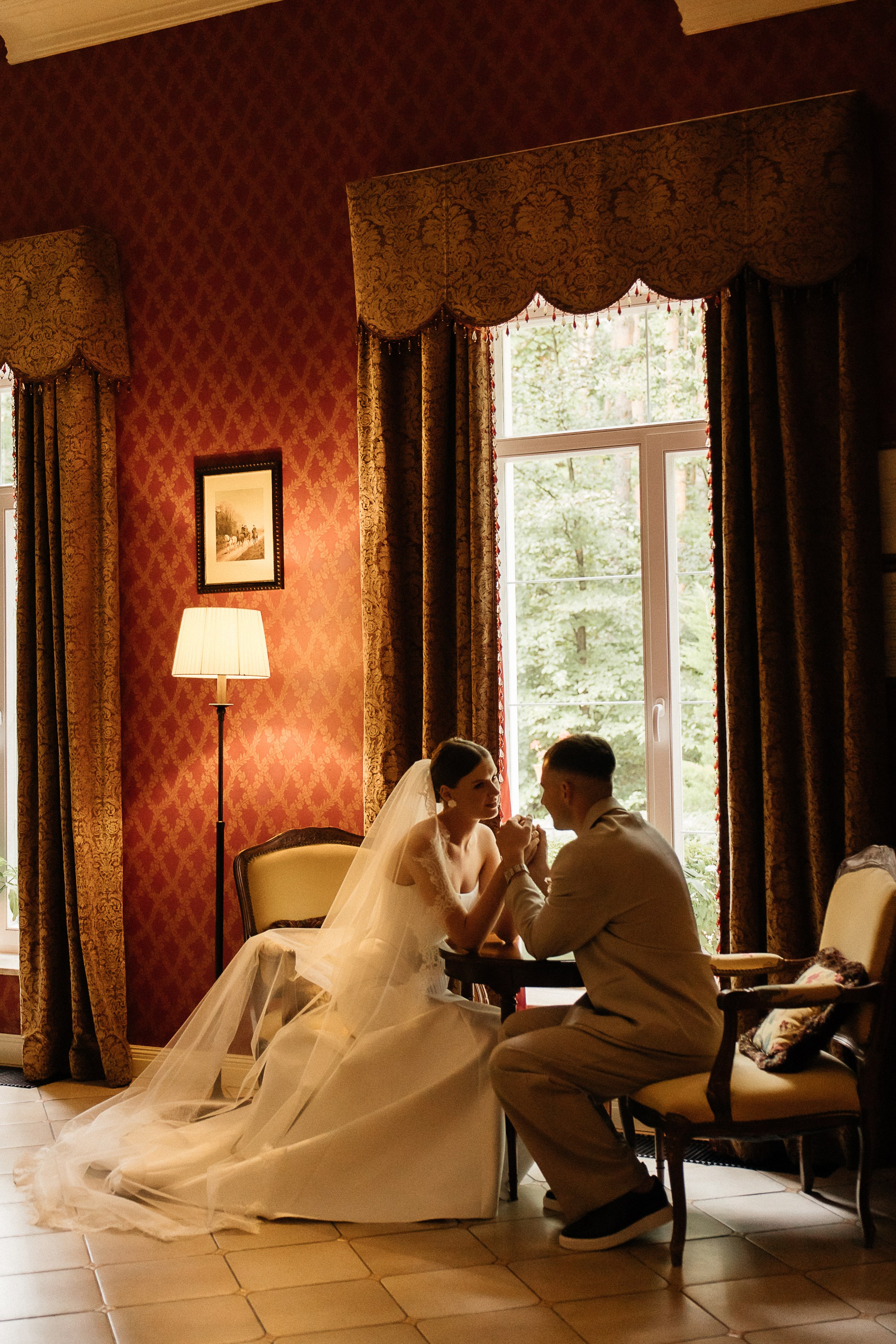 Свадьбная фотосессия в отеле Кронон (Гродно, Беларусь). Свадебный и семейный фотограф Виолетта Сидельникова. Краснодар, Россия, Беларусь, Европа