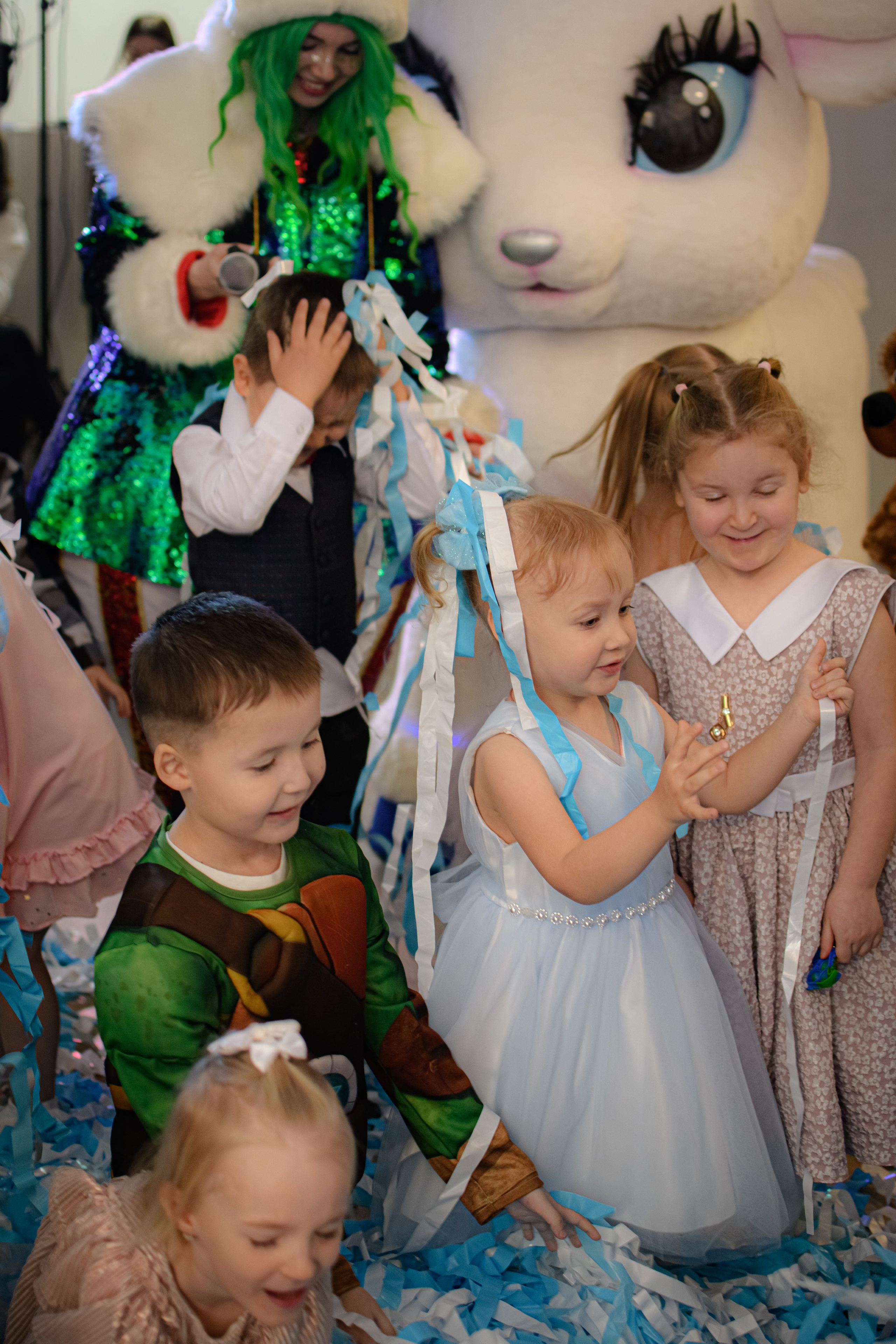 HAPPY NEW YEAR. Photokarish